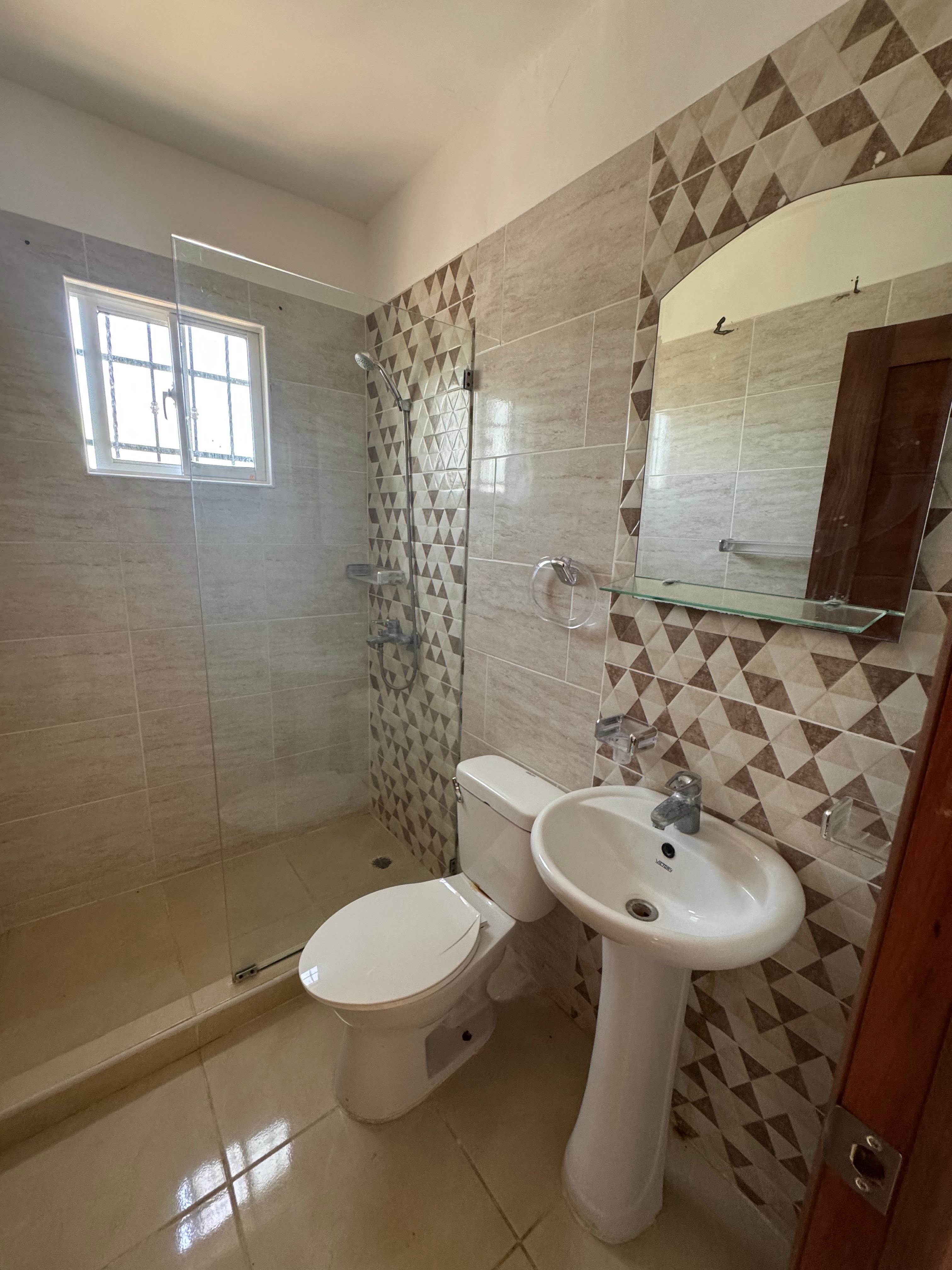 apartamentos - venta de apartamento 4to piso 90mts con 2 parqueos autopista de san isidro  1