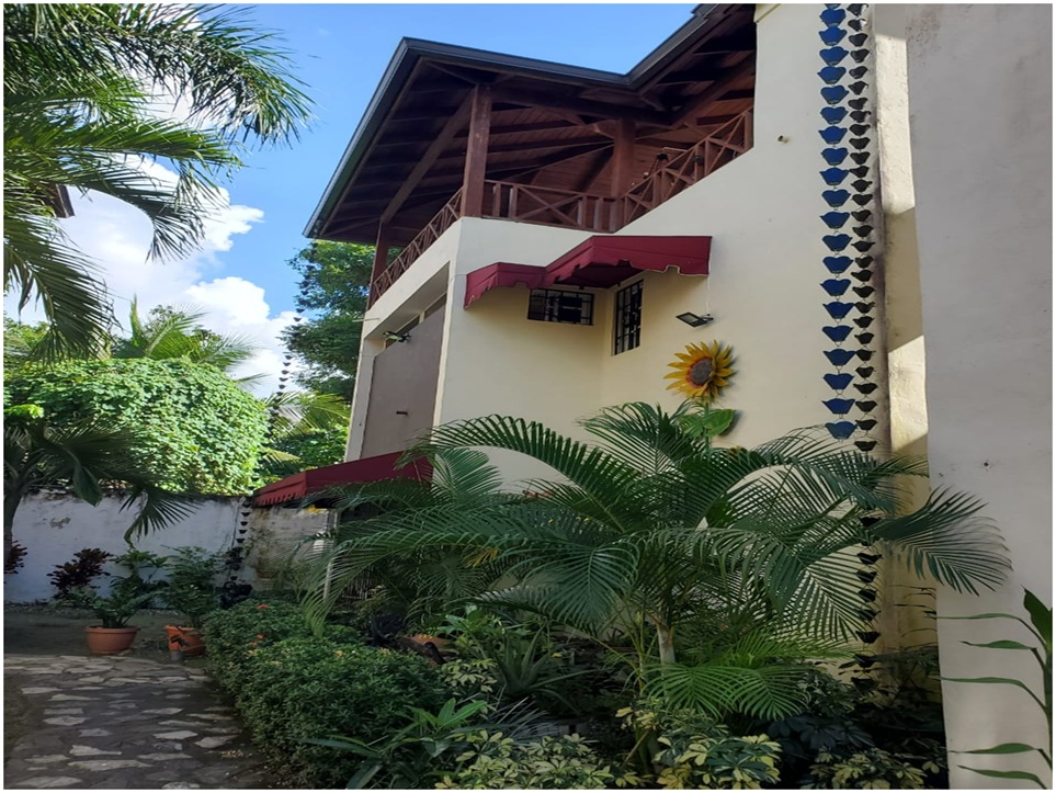 casas vacacionales y villas - VILLA 3 NIV., AMUEBLADA, SAN FRANCISCO DE MACORIS 0
