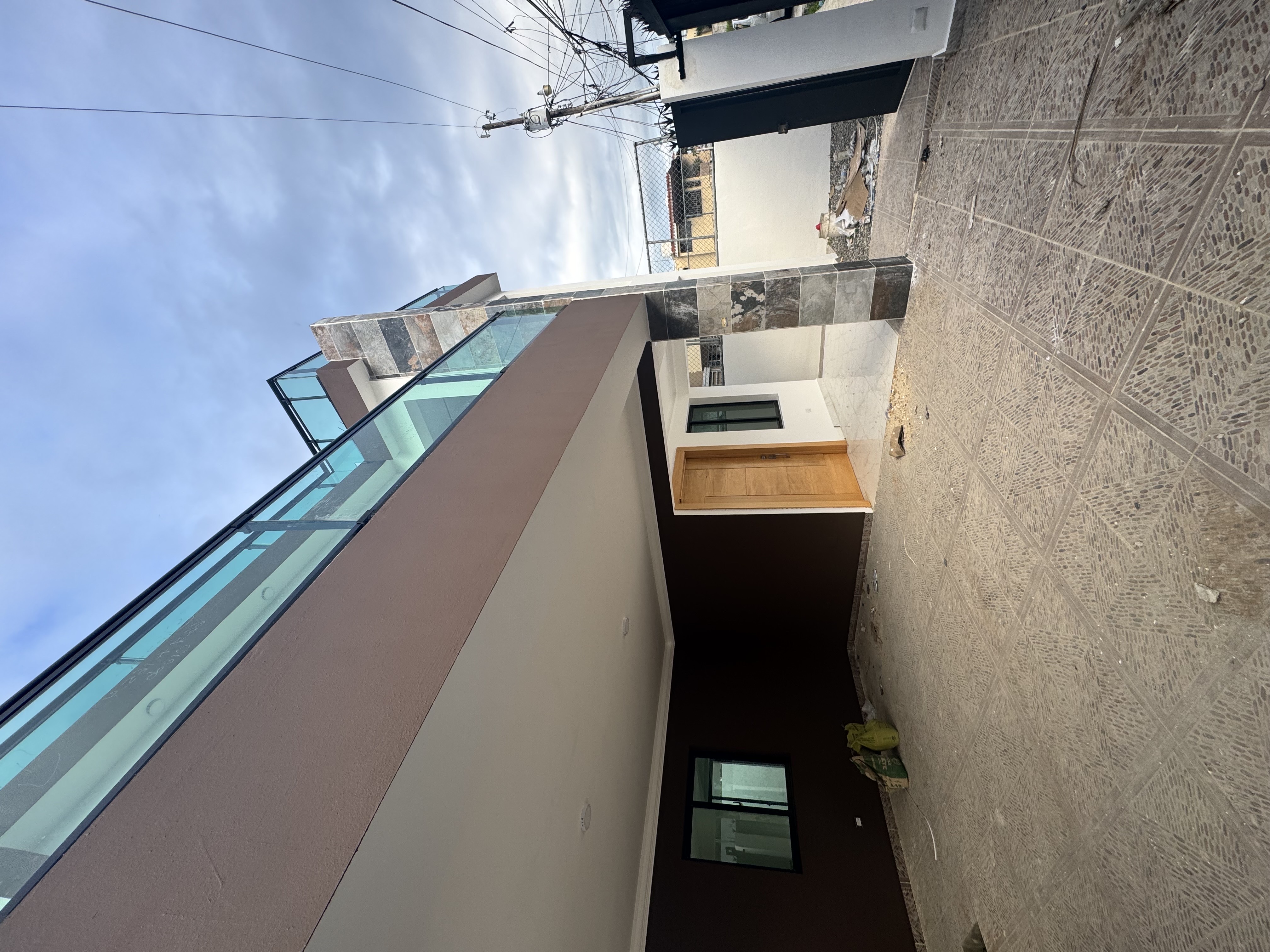 casas - venta de casa con 4 habitaciones en autopista de san isidro Santo Domingo este  4