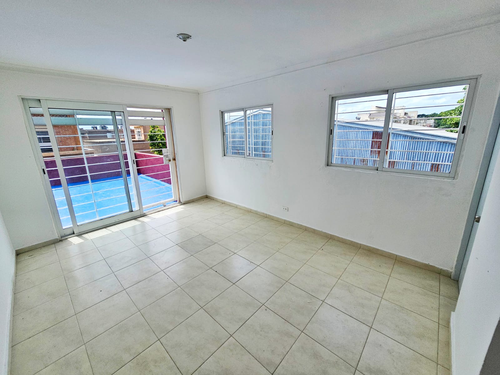 apartamentos - Apartamento en Venta 4to Piso con Amplia Terraza 5