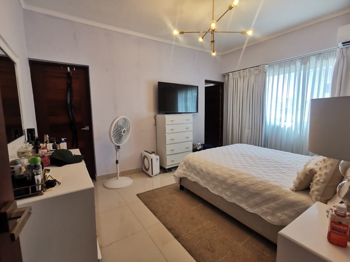 apartamentos - APARTAMENTO EN VENTA 2DA CON TERRAZA DE 3 HABITACIONES 3PARQUEOS 9