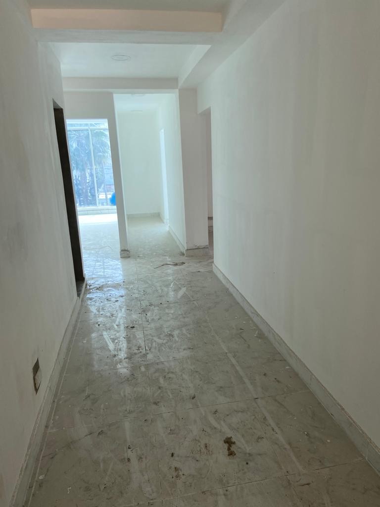 oficinas y locales comerciales - ALQUILO O VENDO EDIFICIO EN LOS CACICAZGOS
CALLE ALTO TRANSITO. 5