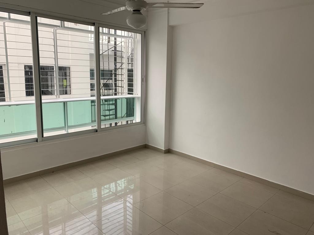 apartamentos - Alquiler con LB
GAZCUE
1 Hab
1,5 Baños
Hab de servicio
1 parqueo
USD$ 800 5