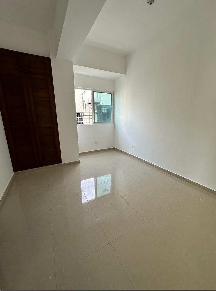 apartamentos - Oportunidad apto en Urb. Fernandez 2