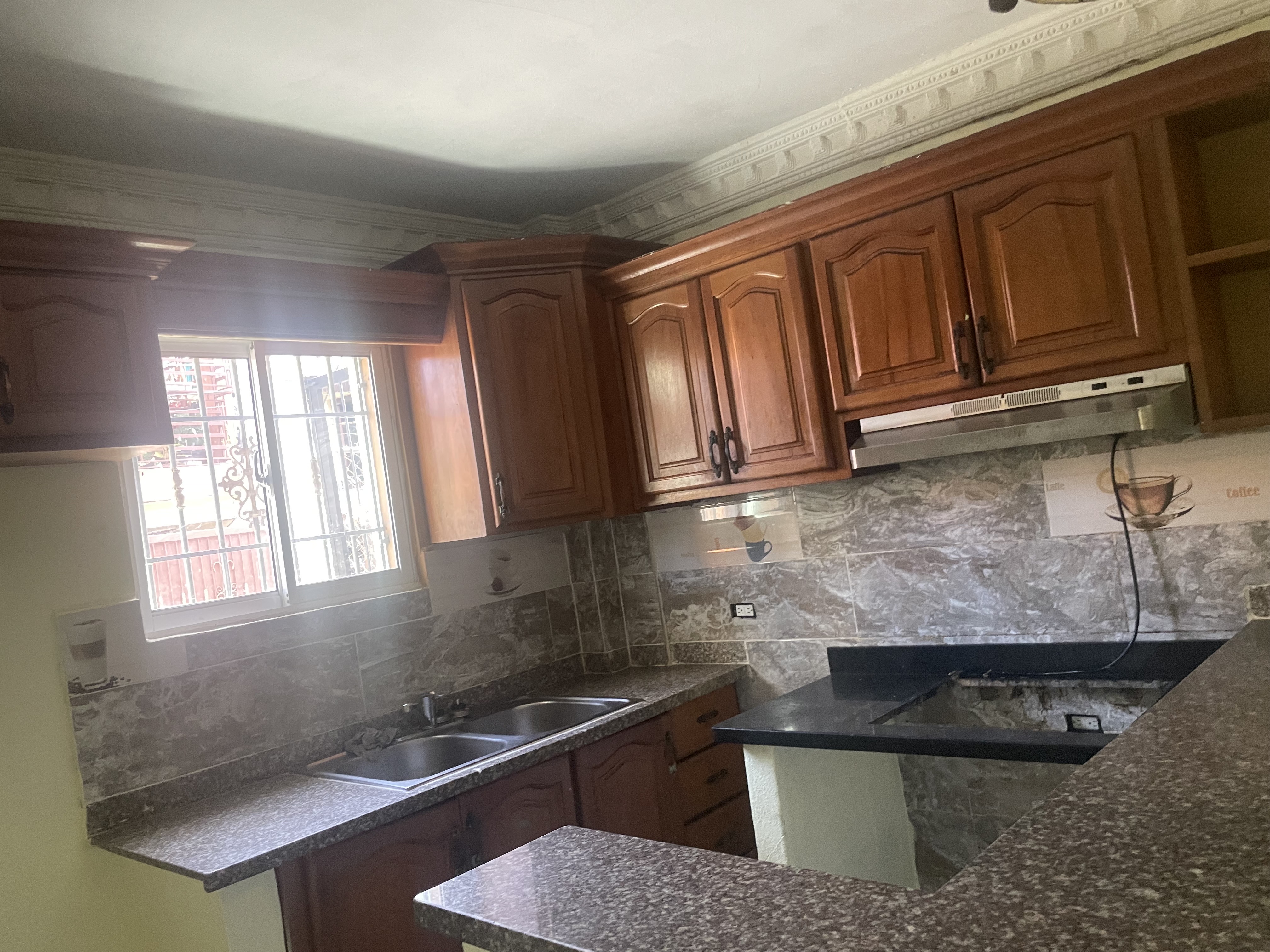 casas - alquilo casa de 2 nivele  1