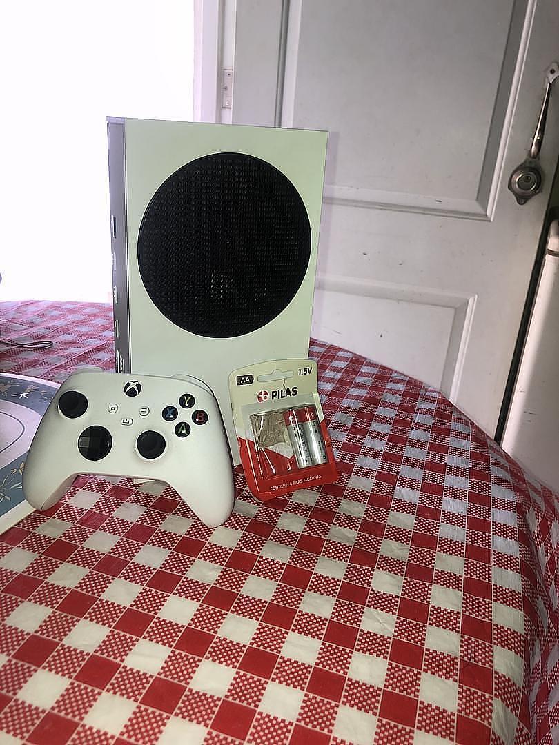 consolas y videojuegos - XBOX SERIE S nueva 0