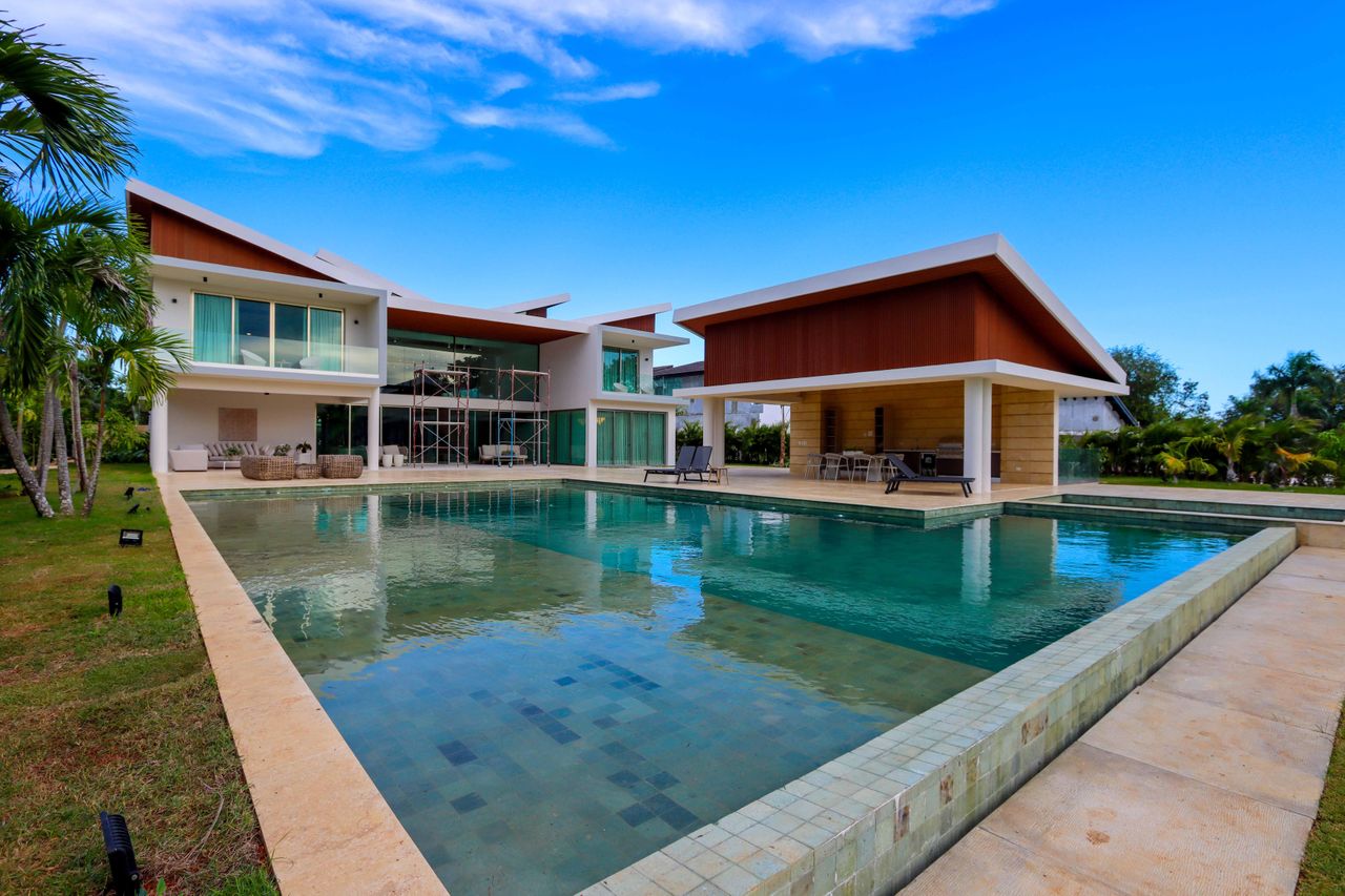 casas vacacionales y villas - Villa en venta en casa de campo la Romana  0