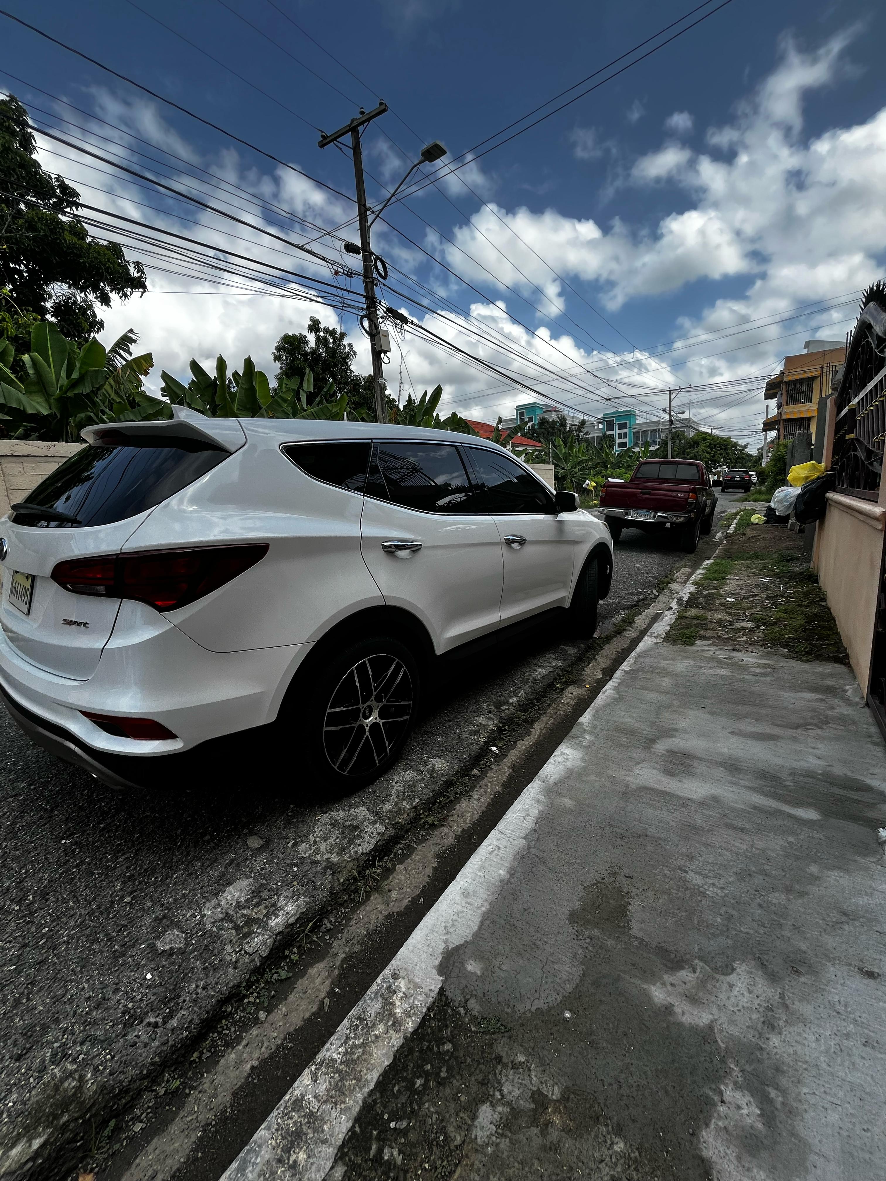 jeepetas y camionetas - Hyundai Santa fe sport 2017  3