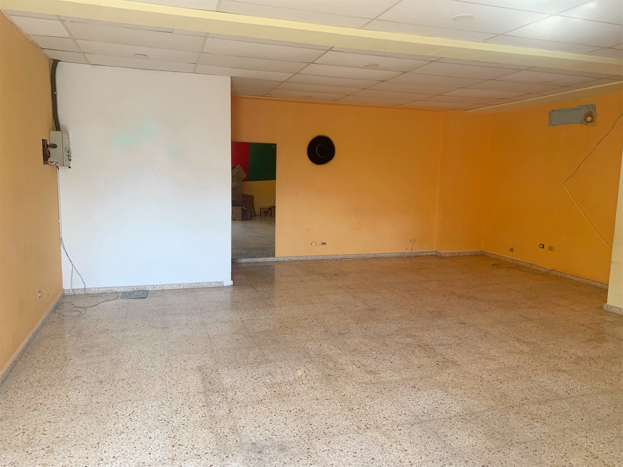 oficinas y locales comerciales - Local comercial en Arroyo hondo  1