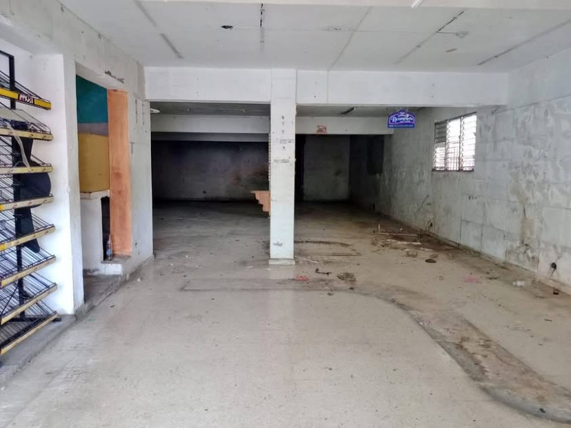 oficinas y locales comerciales - se alquila local  2