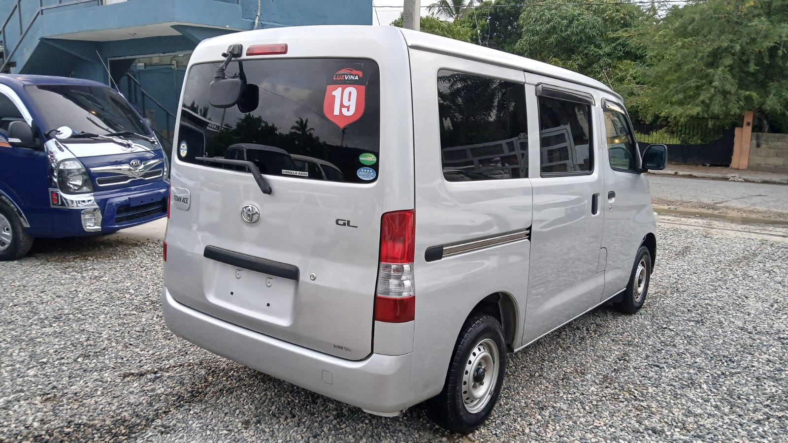 carros - VENDO TOYOTA TOWN ACE 2019 FINANCIAMIENTO DISPONI 5
