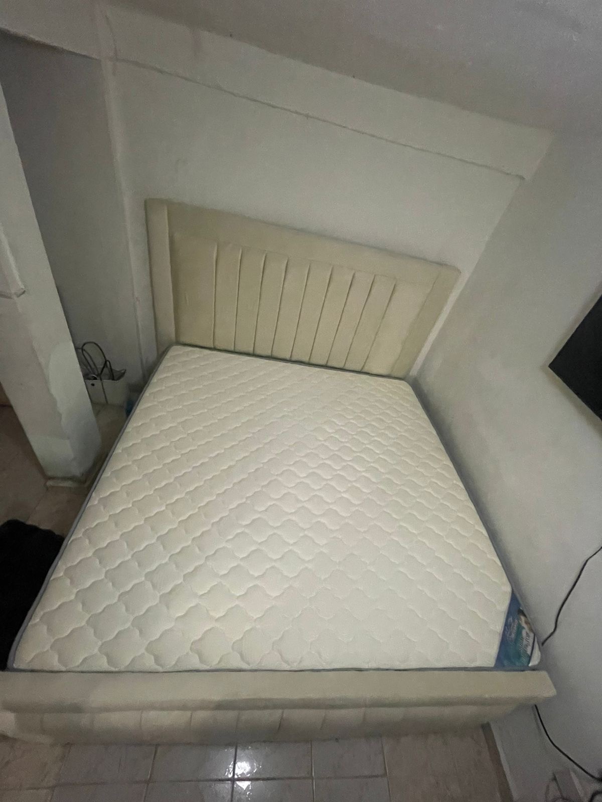 muebles y colchones - Vendo Colchon King 78 pulgadas como nuevo