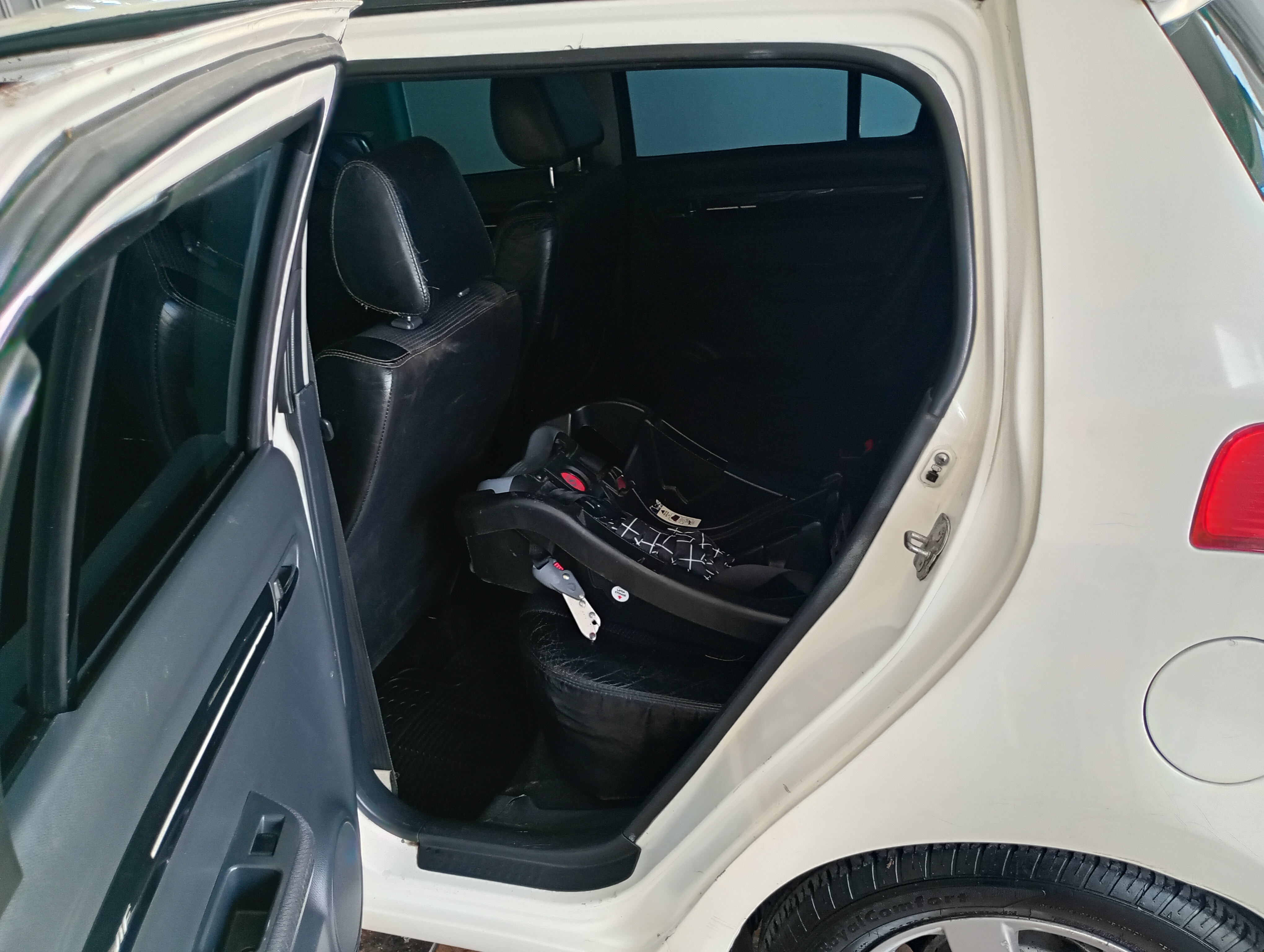 carros - Suzuki Swift 2008 5