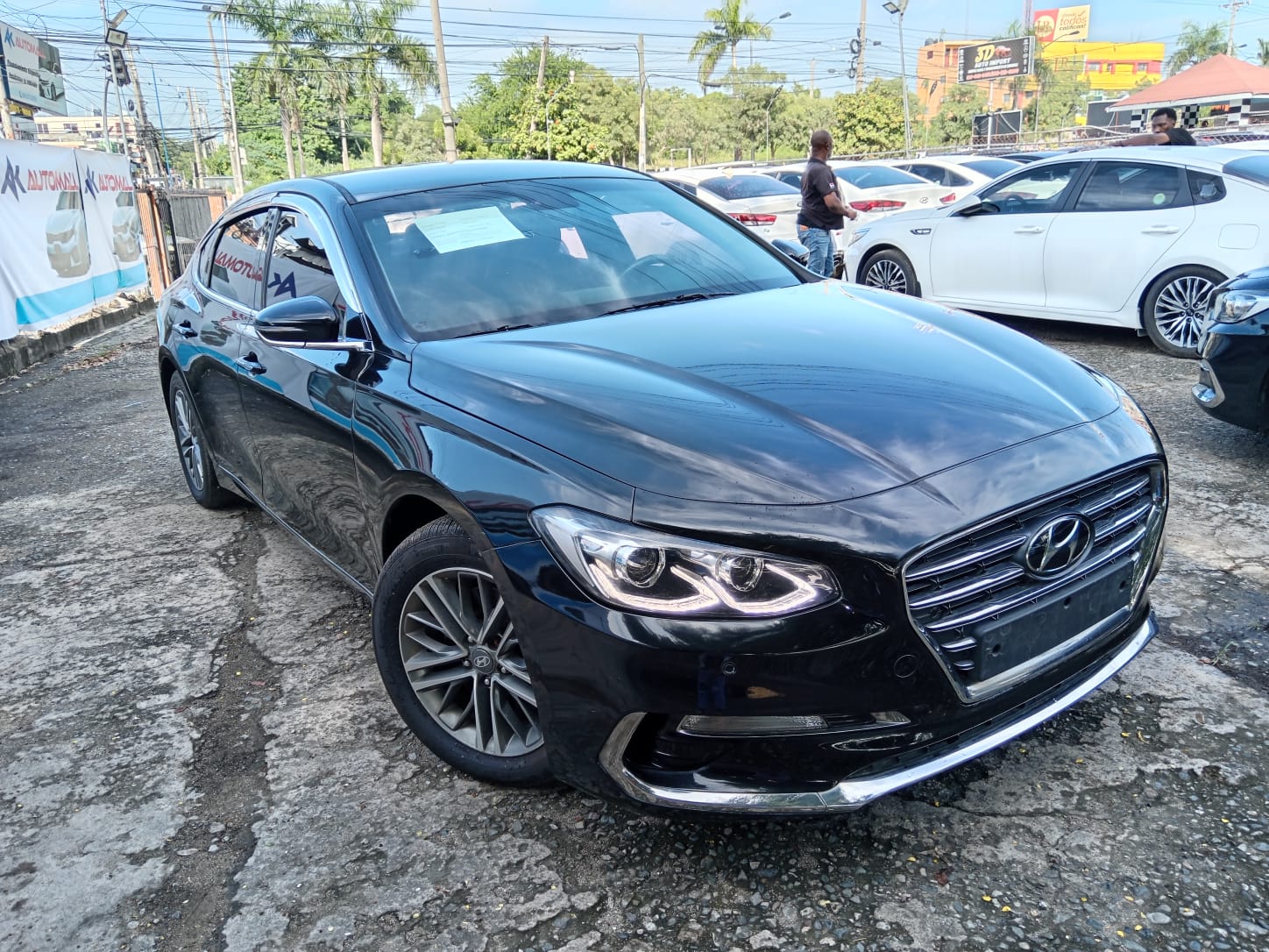 carros - HYUNDAI GRANDEUR 2018 NEGRO 1