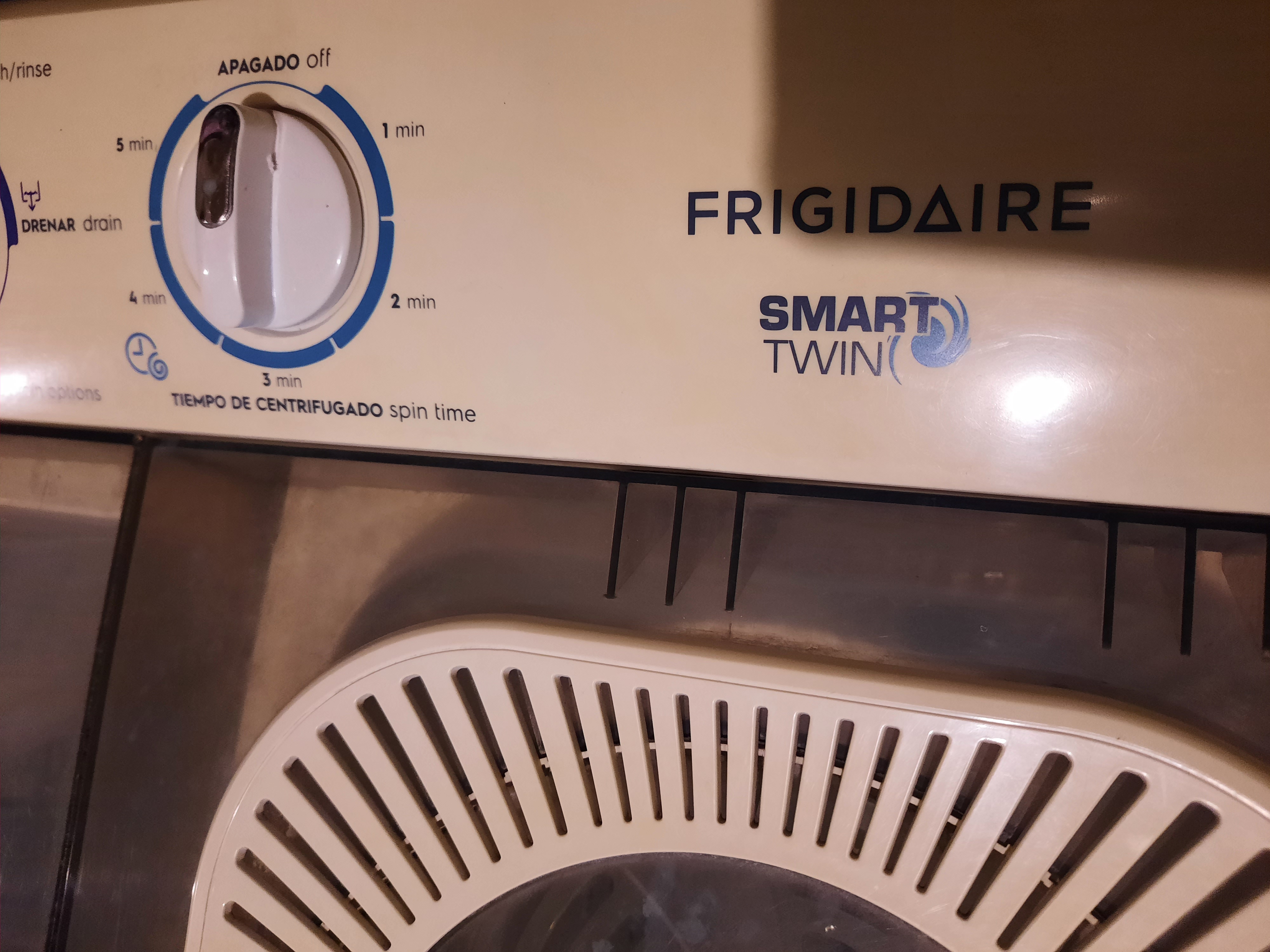 electrodomesticos - Lavadora frigidaire de 28 libras  3