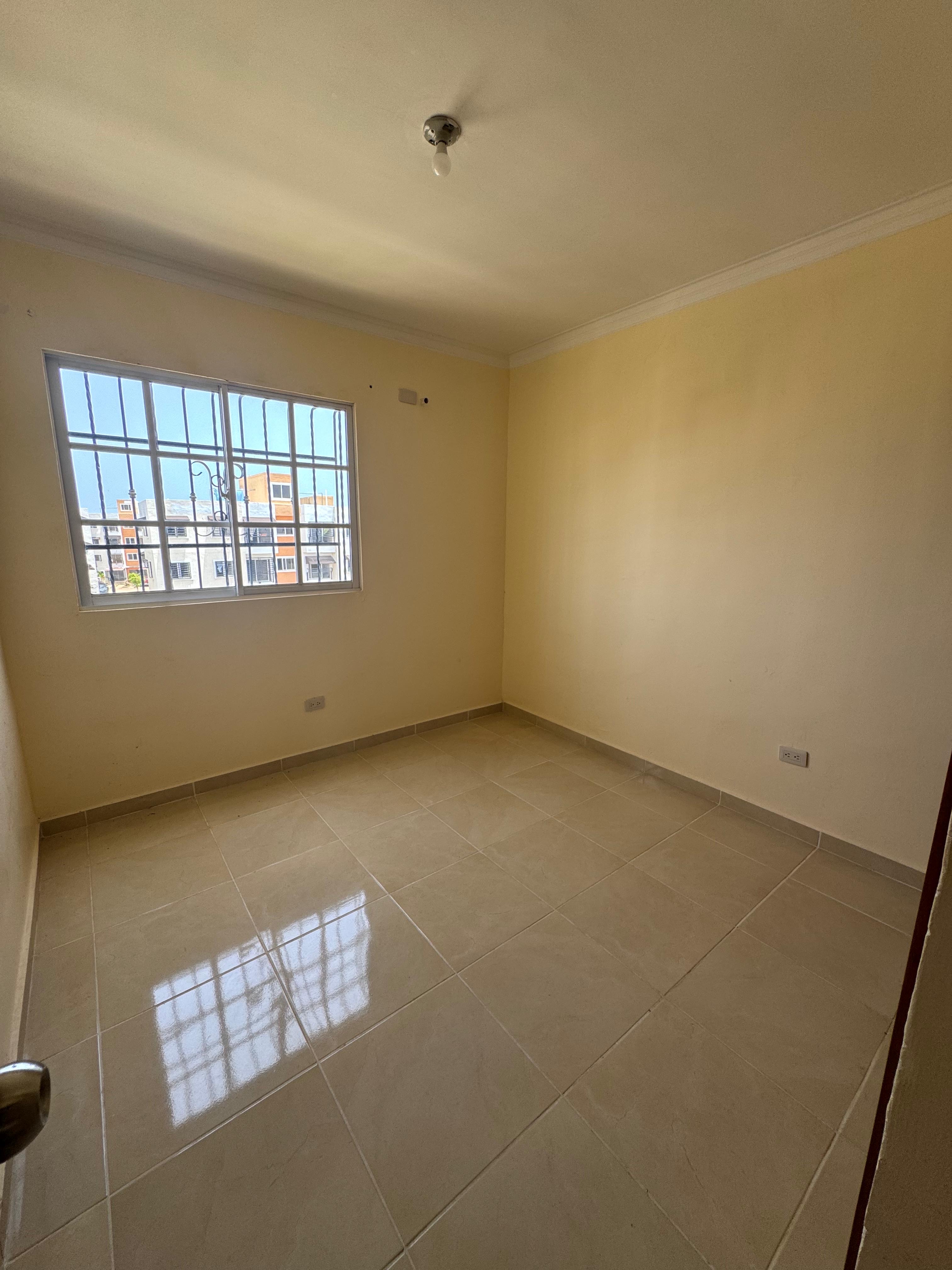 apartamentos - venta de apartamento 4to piso 90mts con 2 parqueos autopista de san isidro  2