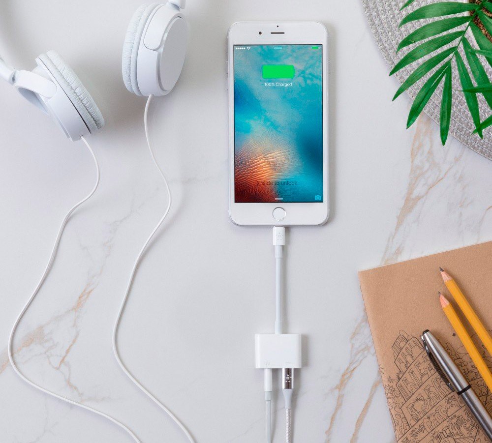 accesorios para electronica - Adaptador de audio y carga para iphone  2
