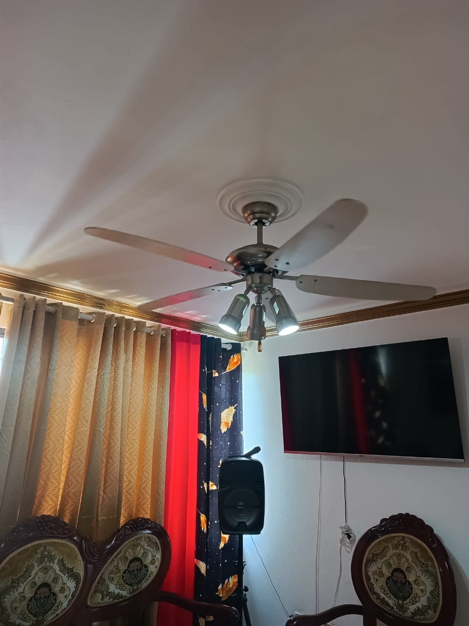 aires acondicionados y abanicos - Vendo 2 Abanico de techo con lámpara, 