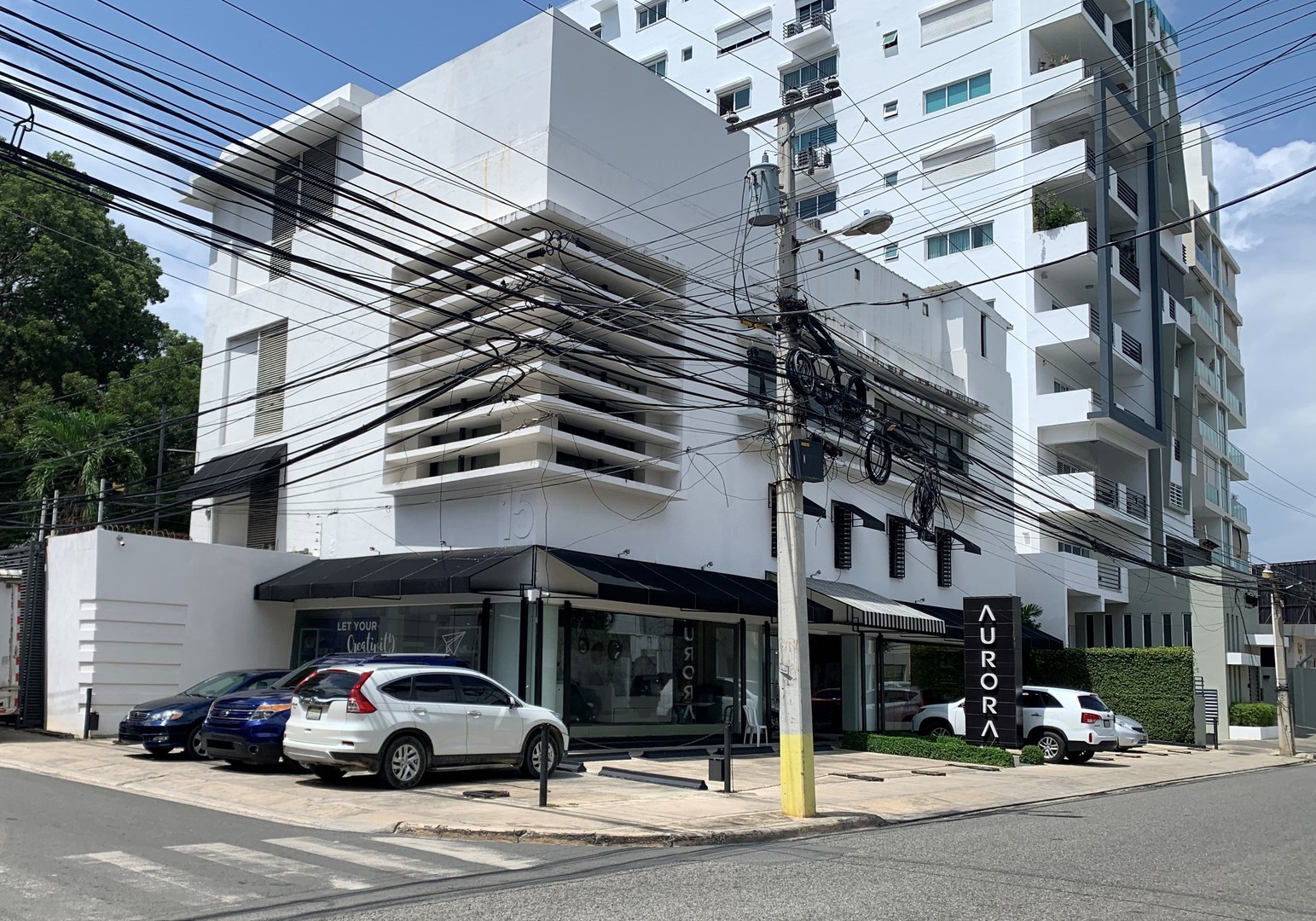 oficinas y locales comerciales - Edificio en venta y alquiler en Naco de 1,073m2 1
