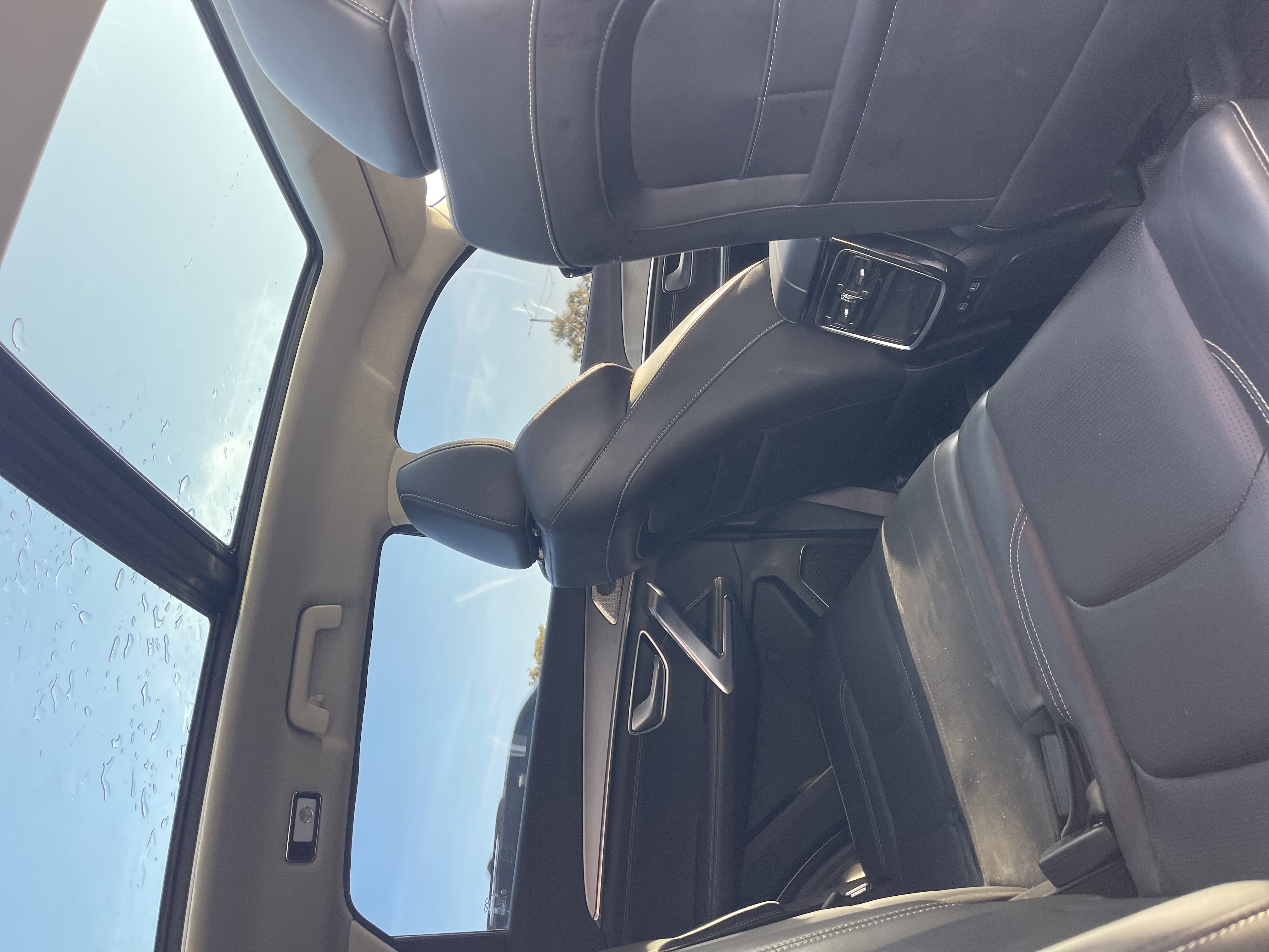 jeepetas y camionetas - Clean car fax recién importada precio negociable garantía motor y transmisión  6
