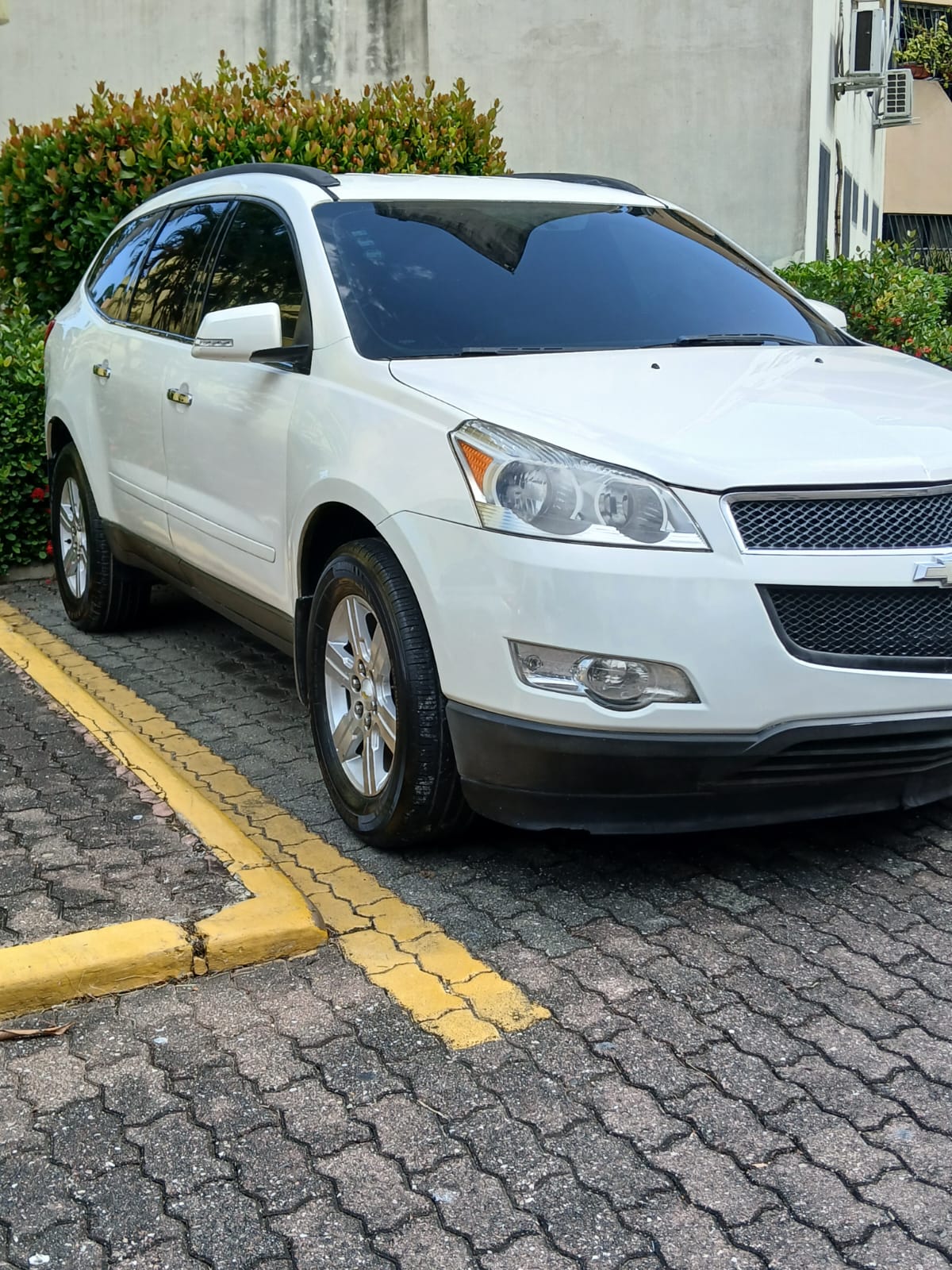 jeepetas y camionetas - Chevrolet Traverse LT 2011 Negociable  4