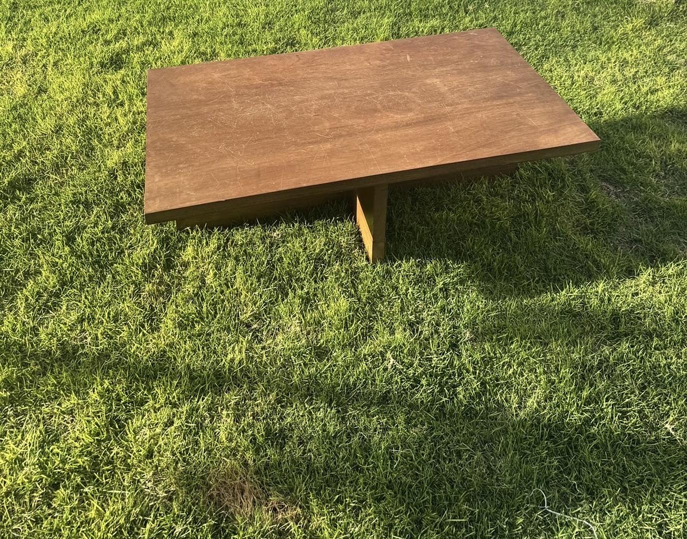 muebles y colchones - Se vende mesa rectangular de madera en RD$8,000 2