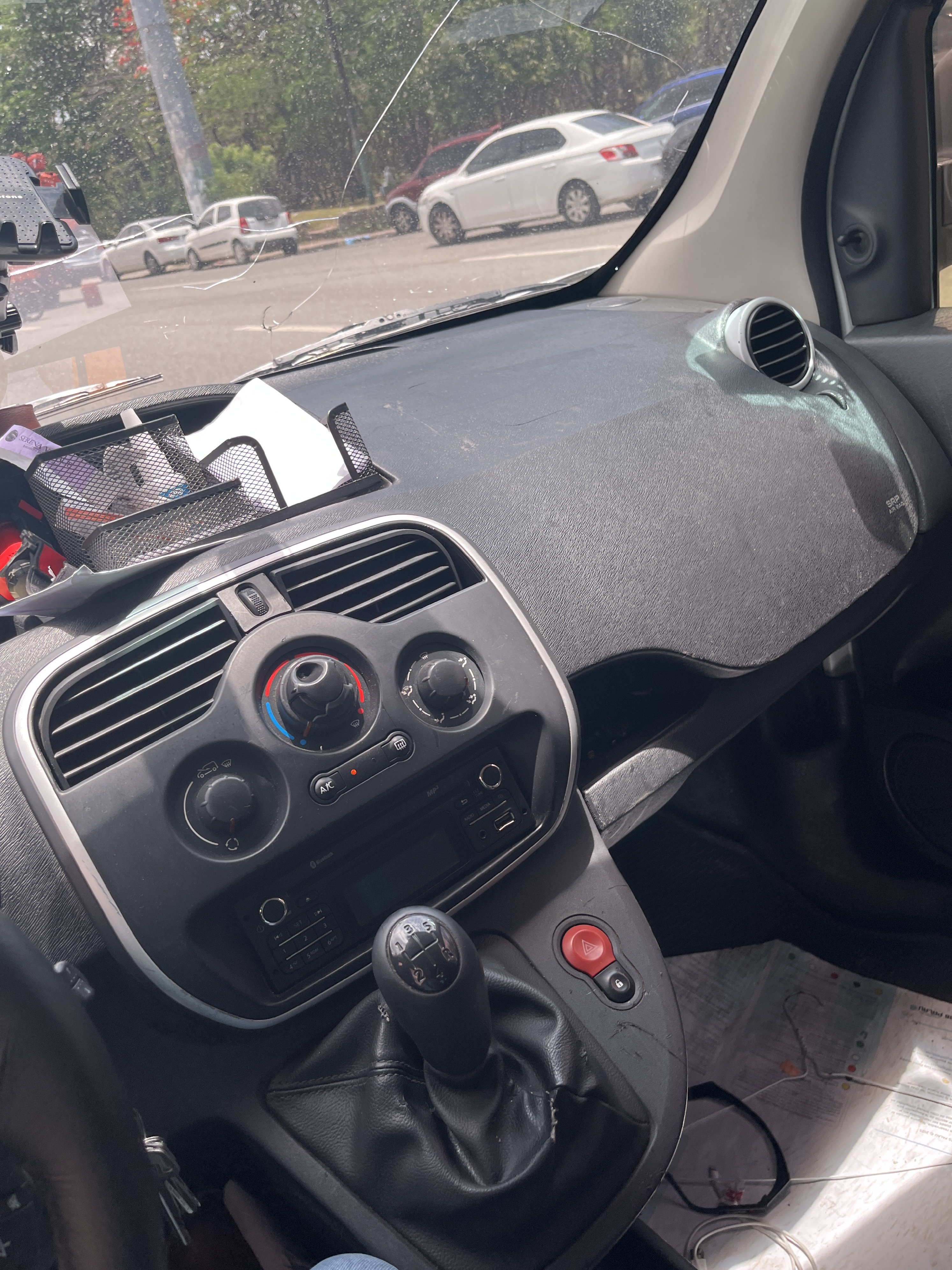 jeepetas y camionetas - Renault kangoo 2017  3