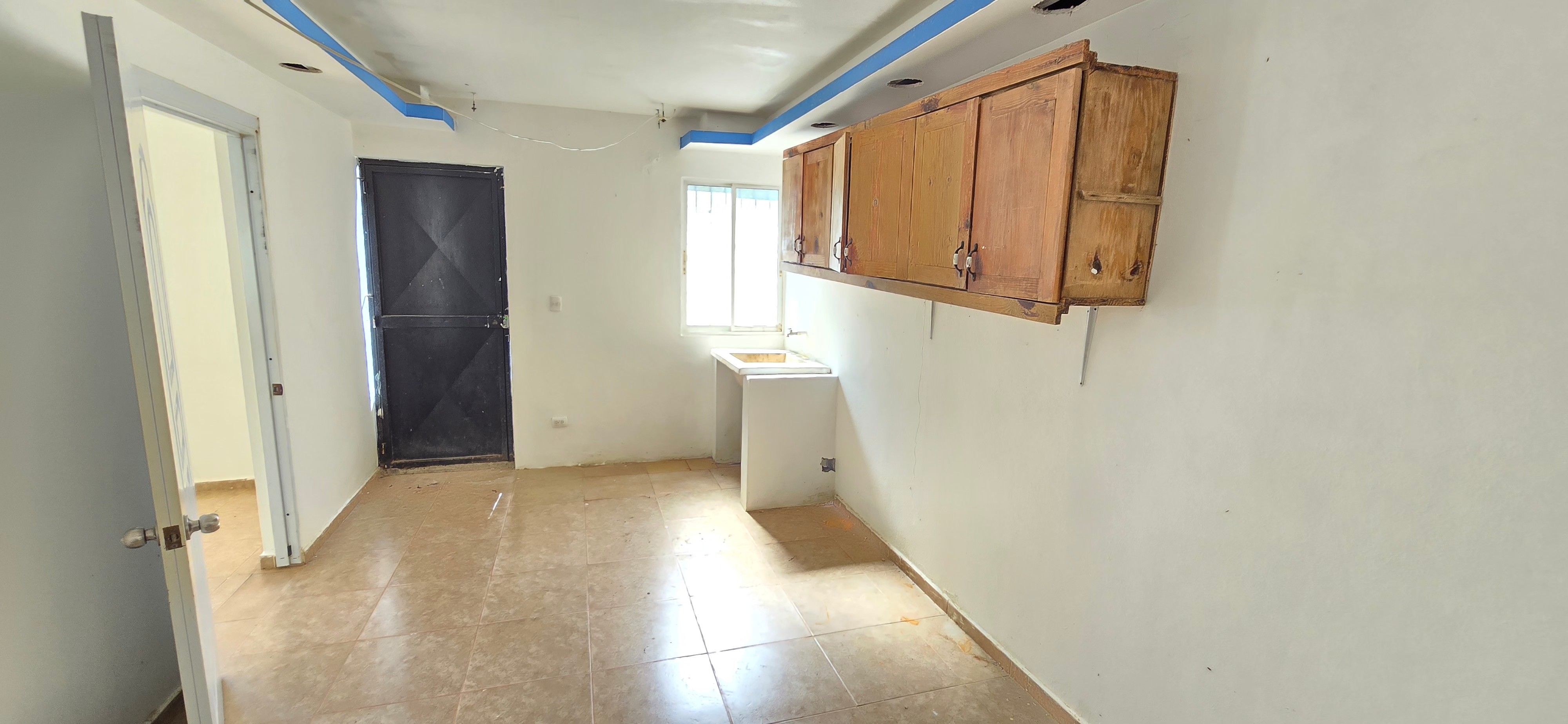casas - rento casa en la hatuey calle principal el camello  4