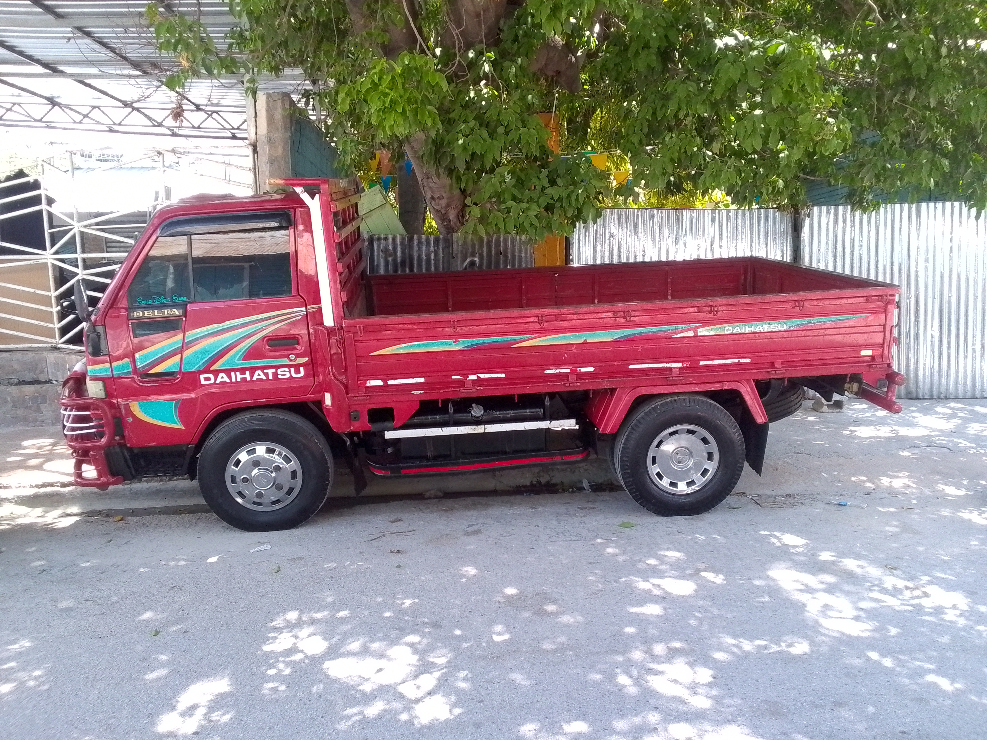 camiones y vehiculos pesados - Toyota Delta 2003