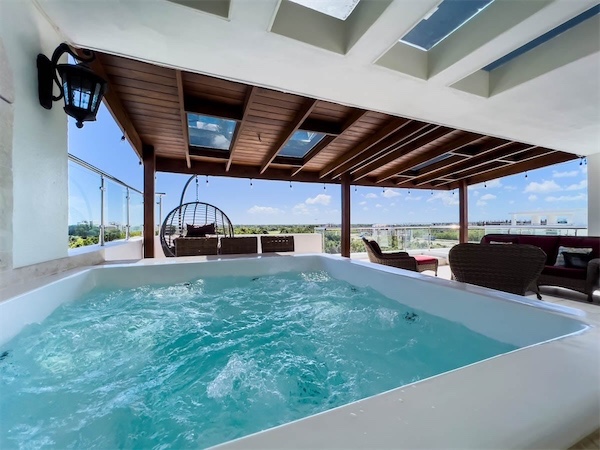 apartamentos - Venta de penthouse en Bavaro punta cana full amueblado con jacuzzi 207mts