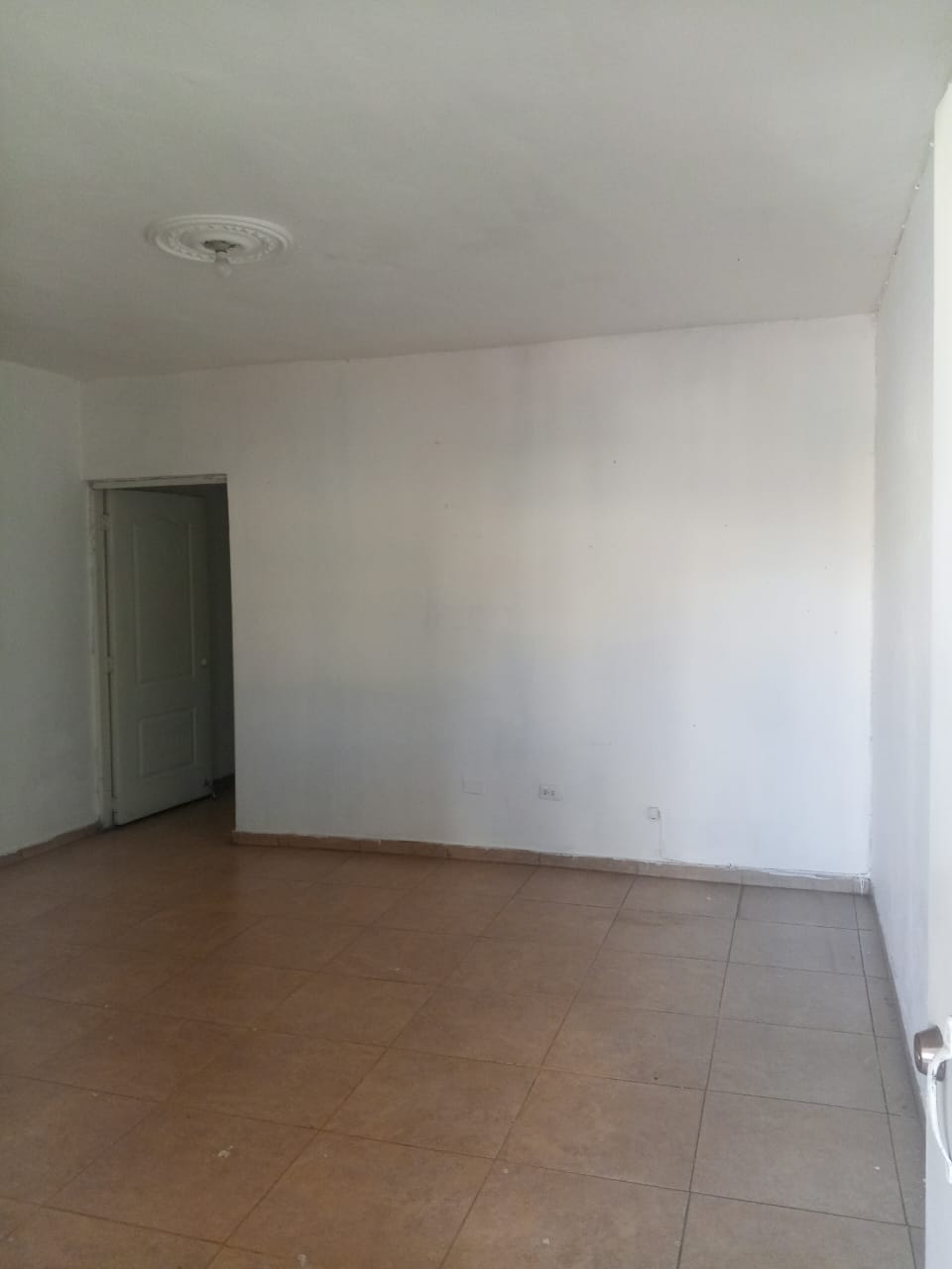 apartamentos - Se renta apartamento ecomico por Utesa, Santiago.  5