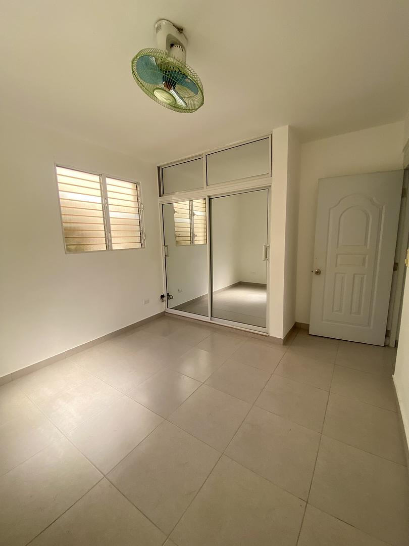 apartamentos - Segundo nivel de renta en la Urb Fernandez 7