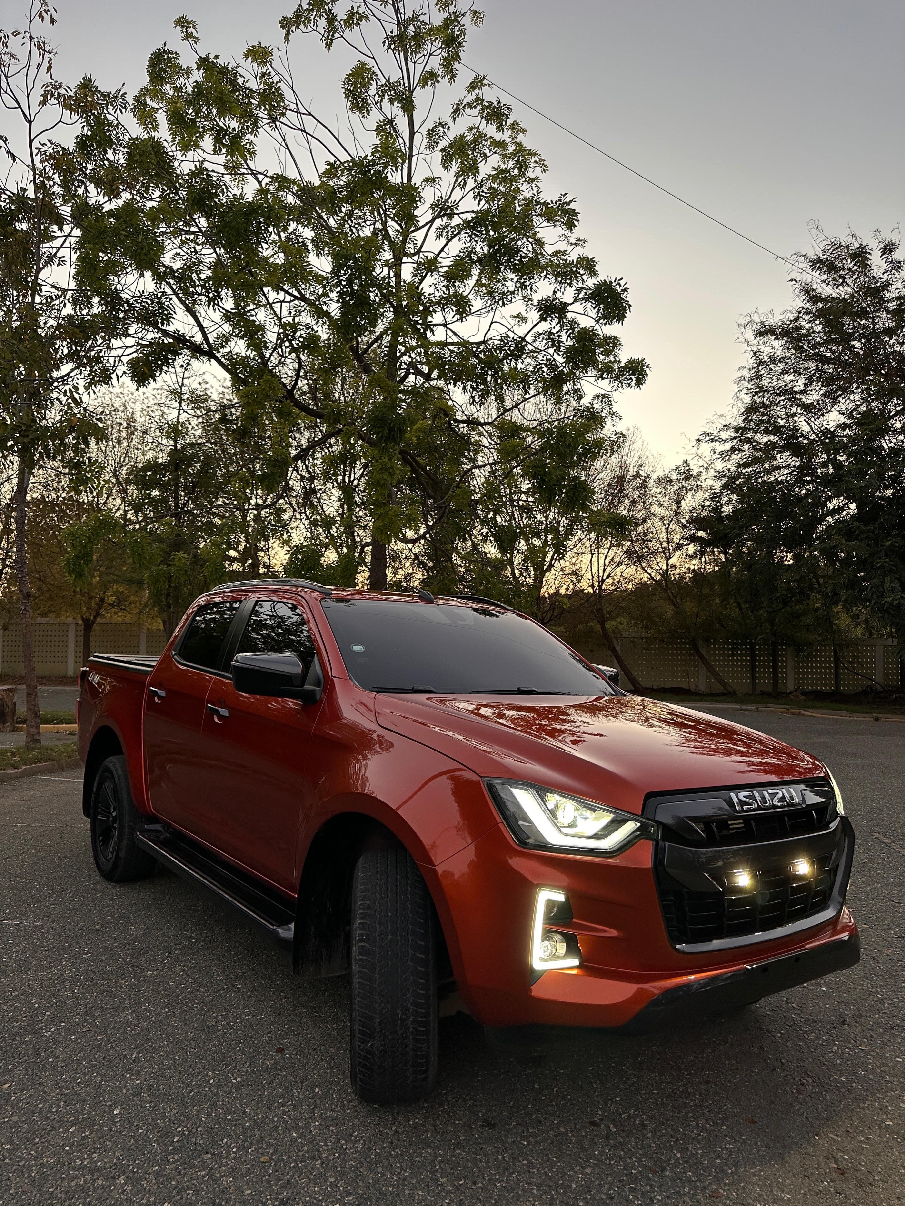 camiones y vehiculos pesados - ISUZU DMAX 2024 EN OFERTA DISPONIBLE .  7