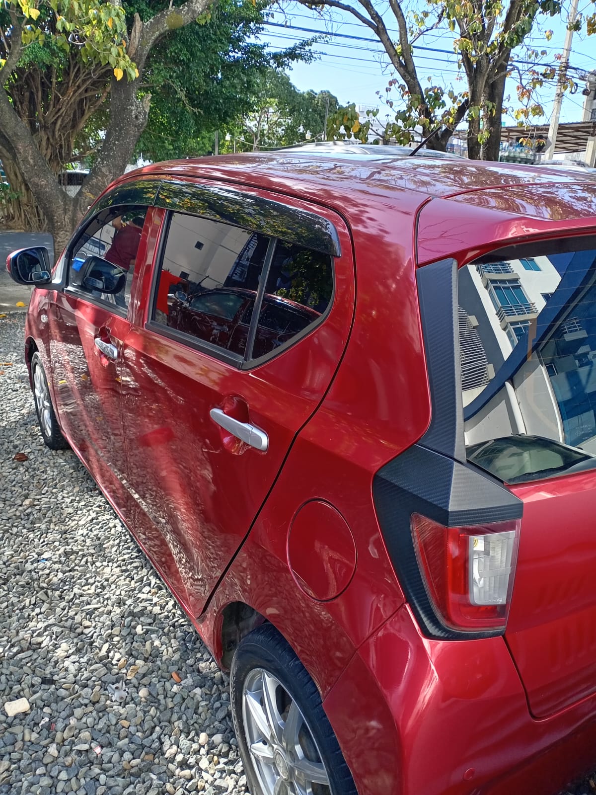 carros - No alquiles más: Daihatsu Mira listo para Uber. 1