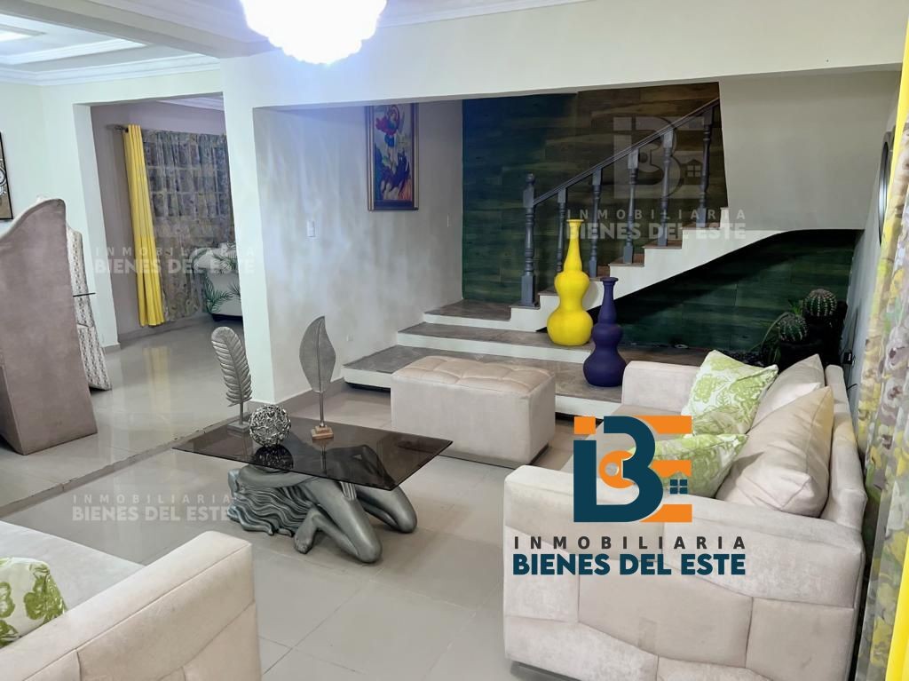 casas - Vivienda de tres niveles en el Centro de la Ciudad 6