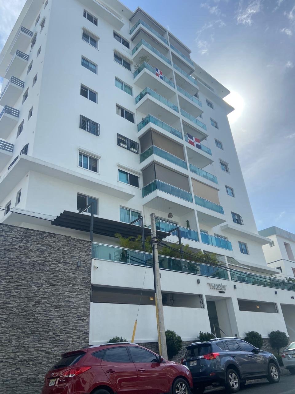 apartamentos - venta de apartamento en Evaristo morales con 172mts piso alto Distrito Nacional 