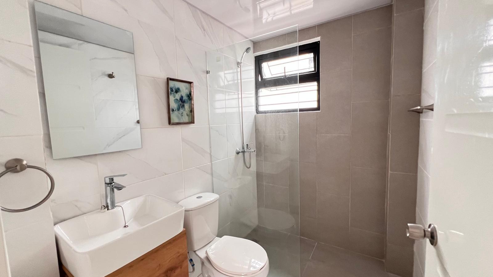 apartamentos - Apartamento en Venta - Primer Nivel con Patio en Santiago de Los Caballeros. 4
