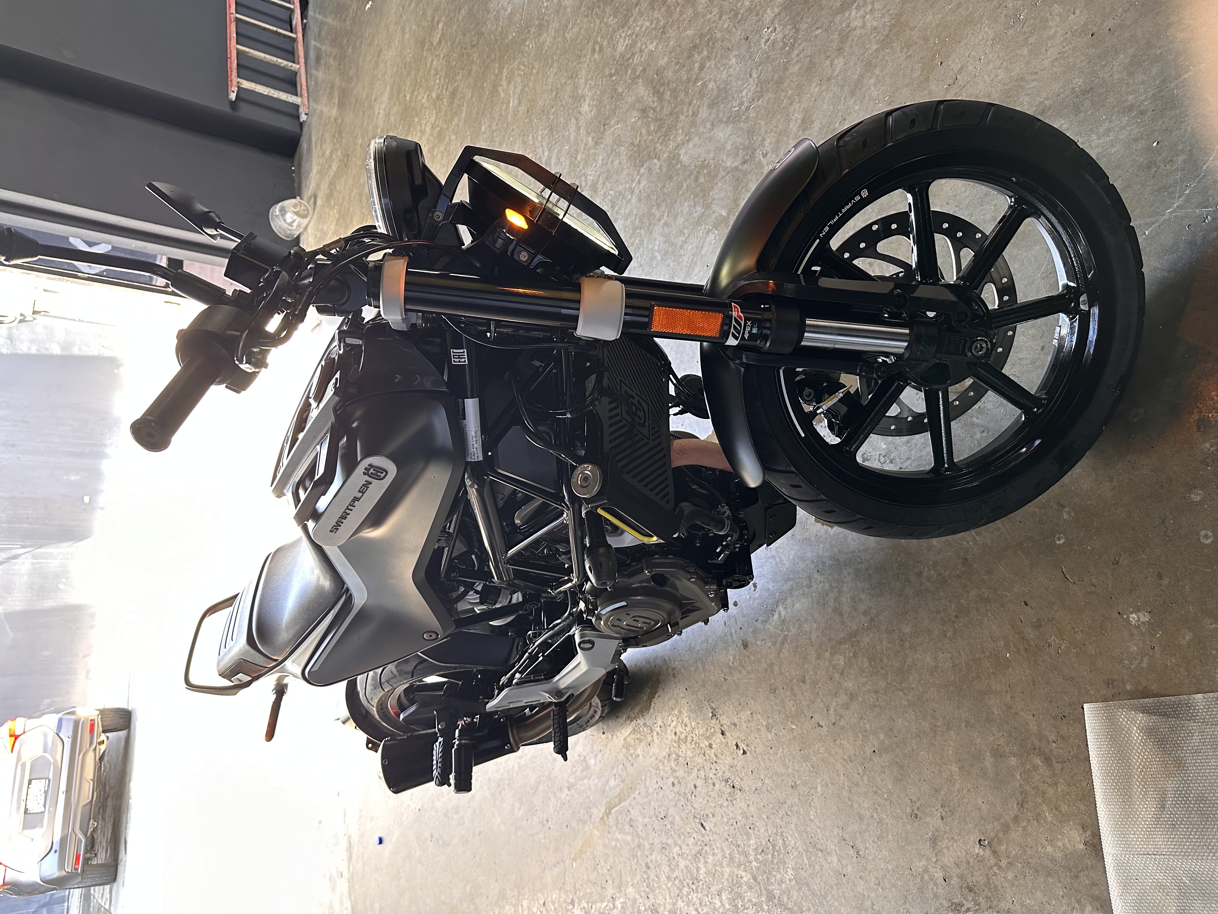 motores y pasolas - Svartpilen 250-2020 Husqvarna 
