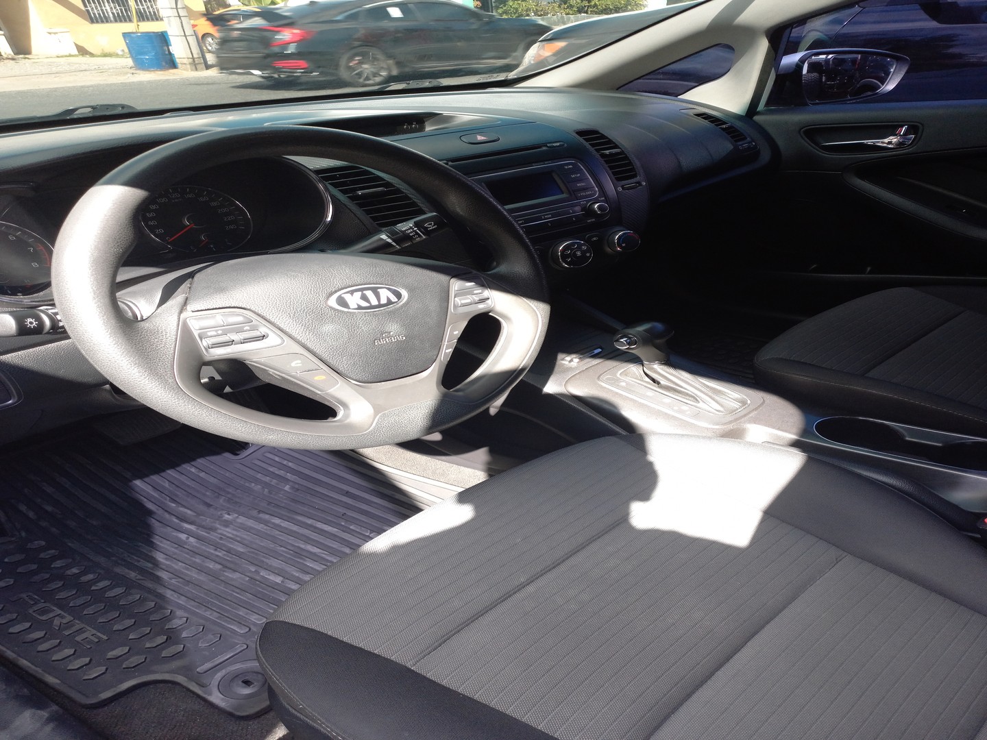 carros - Kia Cerato 2014  en 600k 4