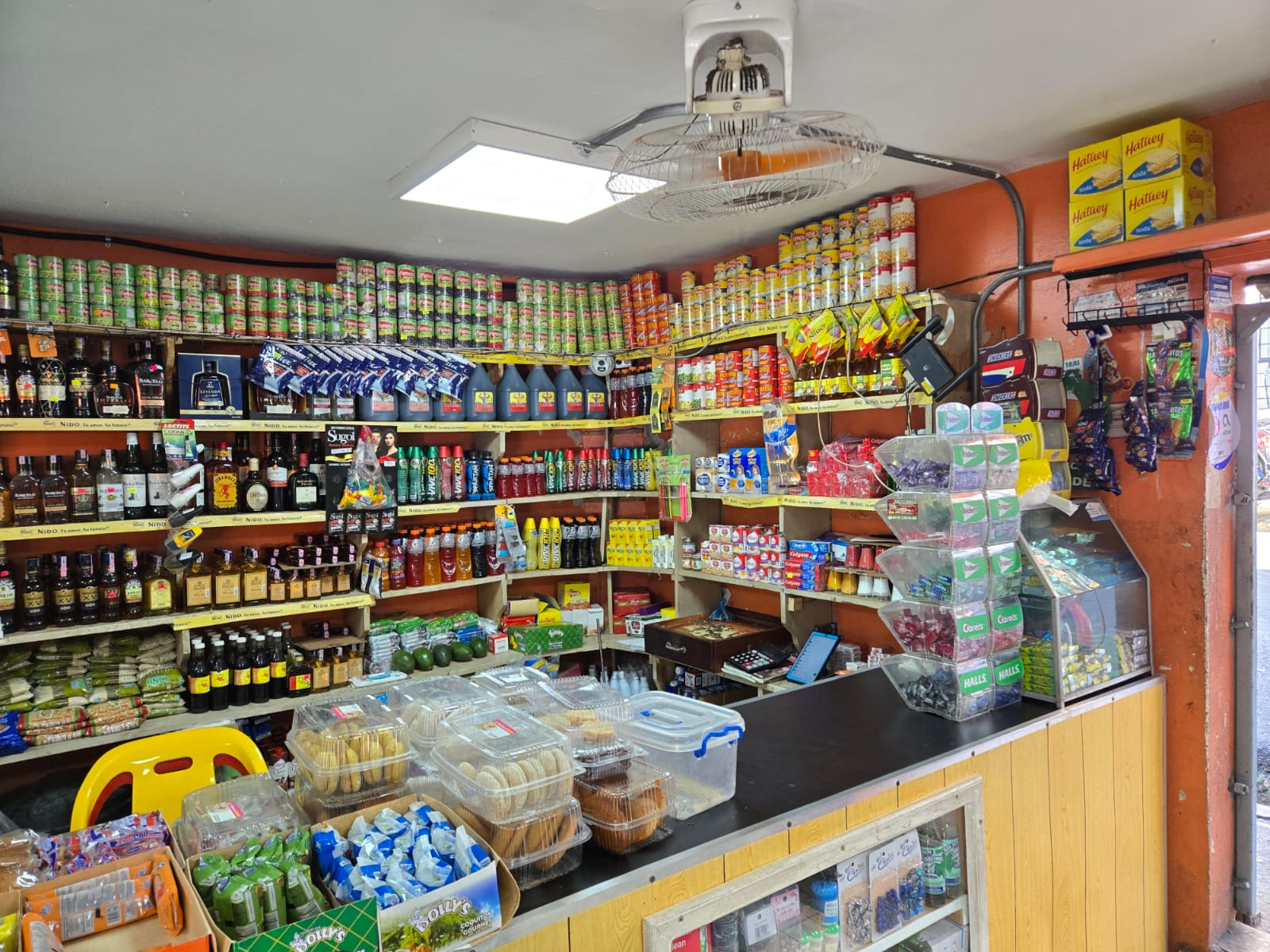 oficinas y locales comerciales - Venta de colmado 4