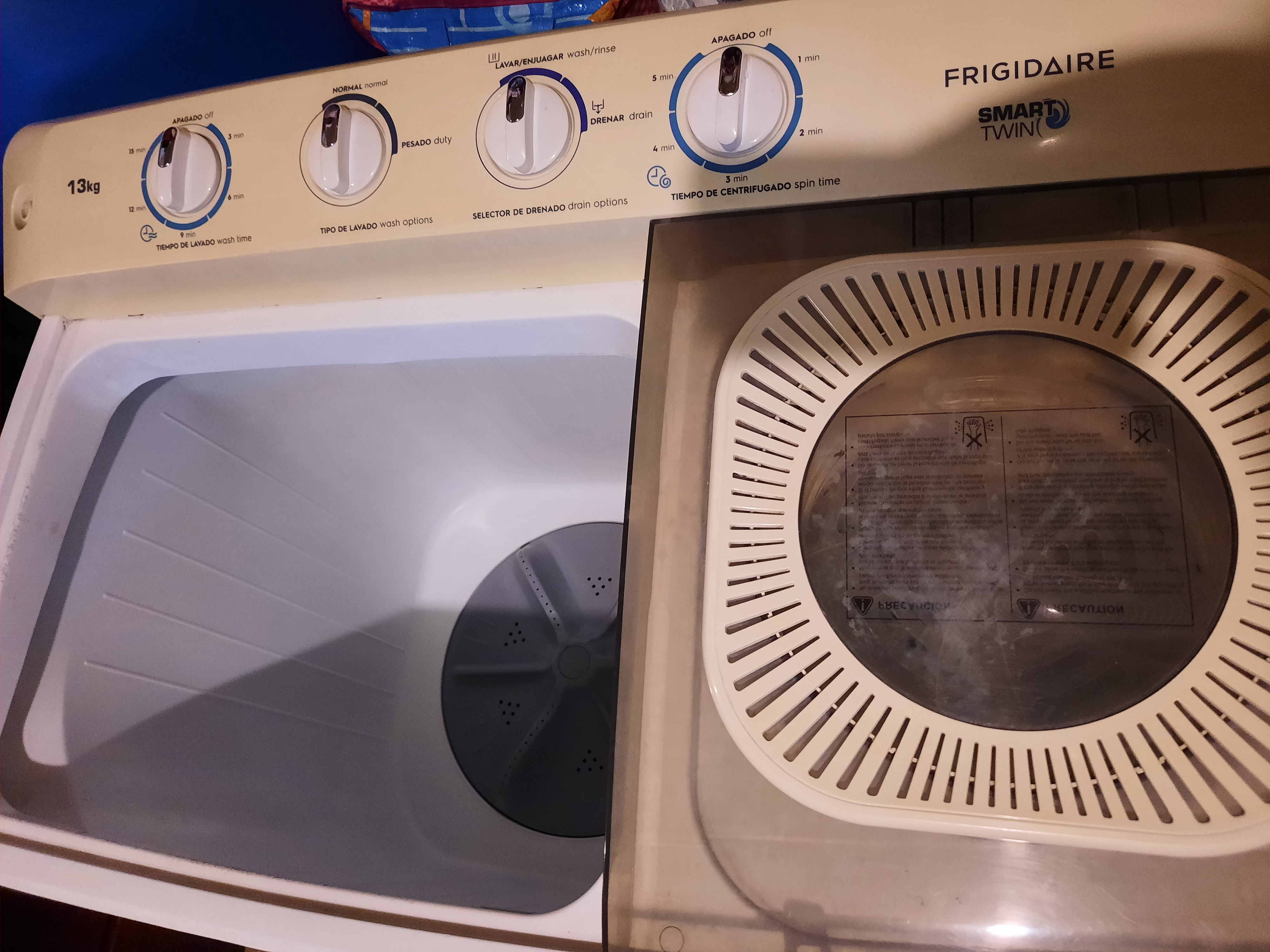 electrodomesticos - Lavadora frigidaire de 28 libras  4