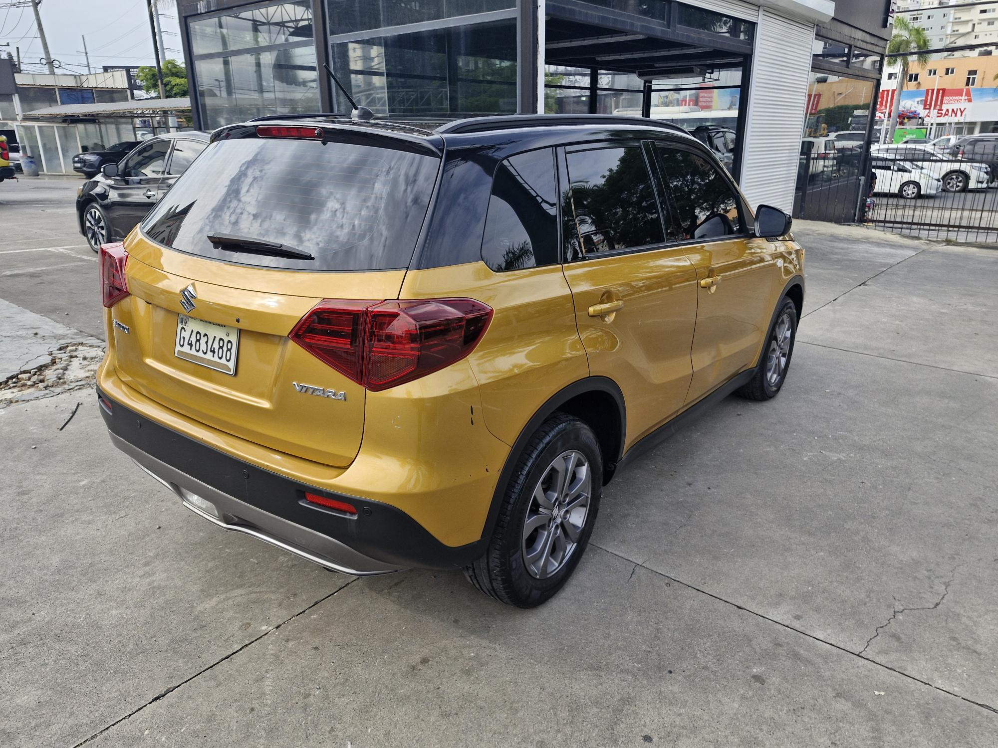 jeepetas y camionetas - SUZUKI VITARA 2020 SE VENDE POR MOTIVOS DE VIAJES 6