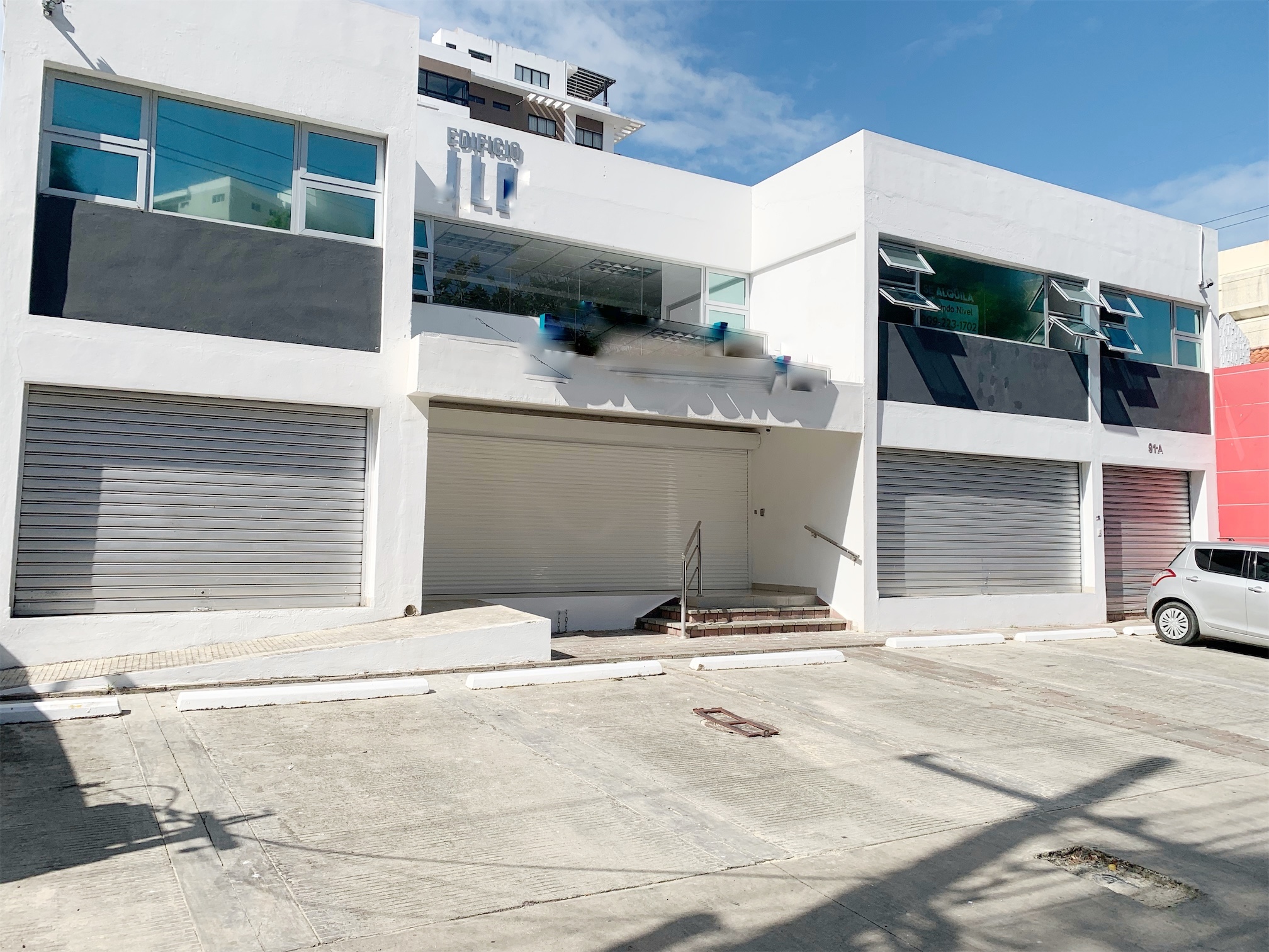 oficinas y locales comerciales - Local amplio de 300 metros 3