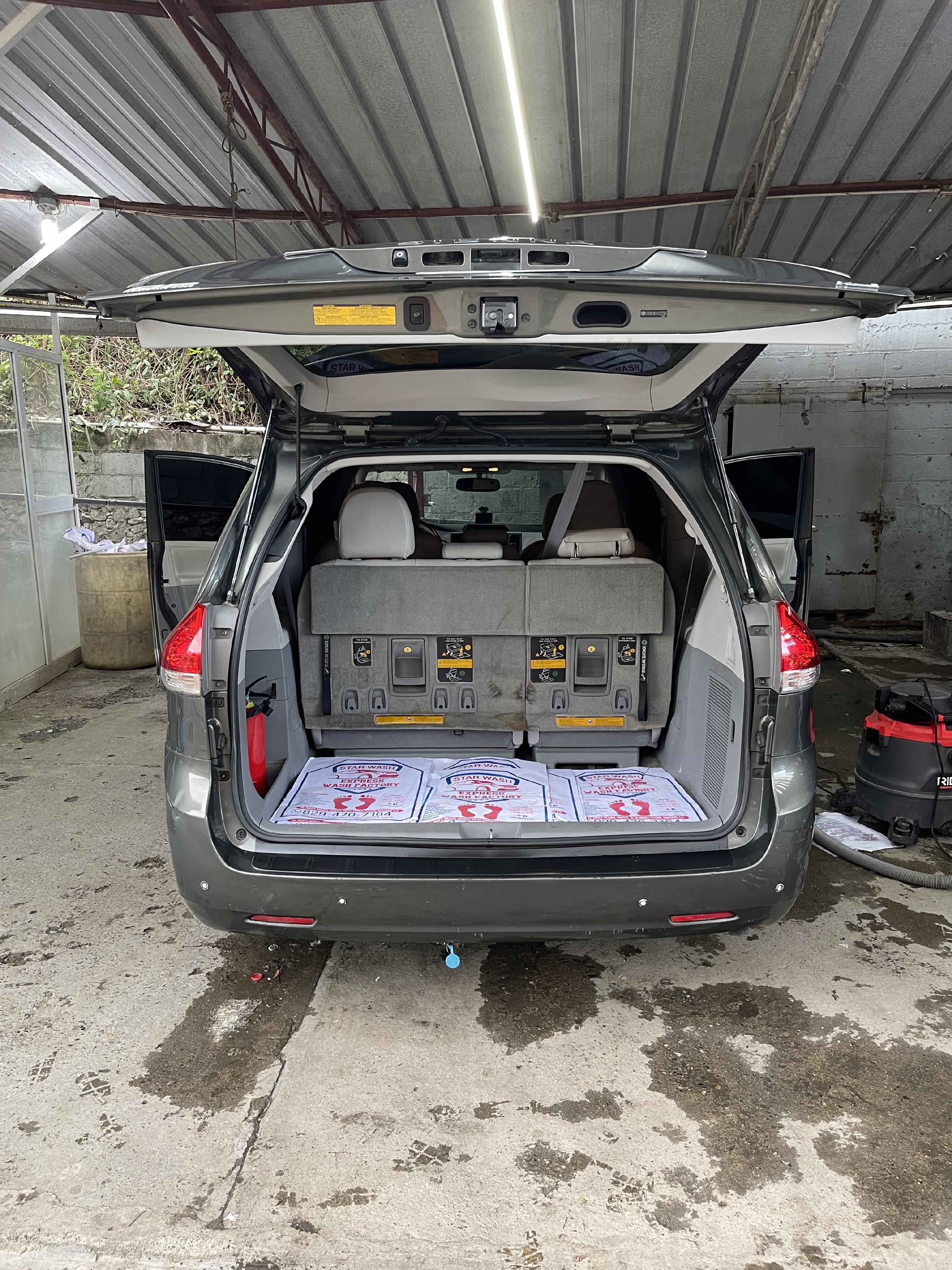 jeepetas y camionetas - venta de Toyota Sienna 2012 XLE LA FULL 6