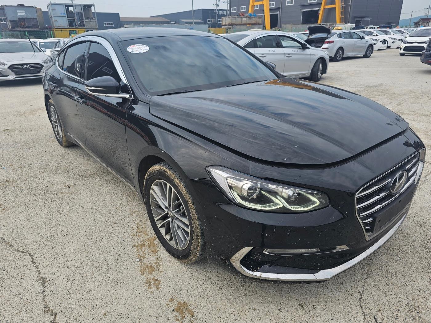 carros - HYUNDAI GRANDEUR 2018 NEGRO DESDE: RD$800,000.00 - 1