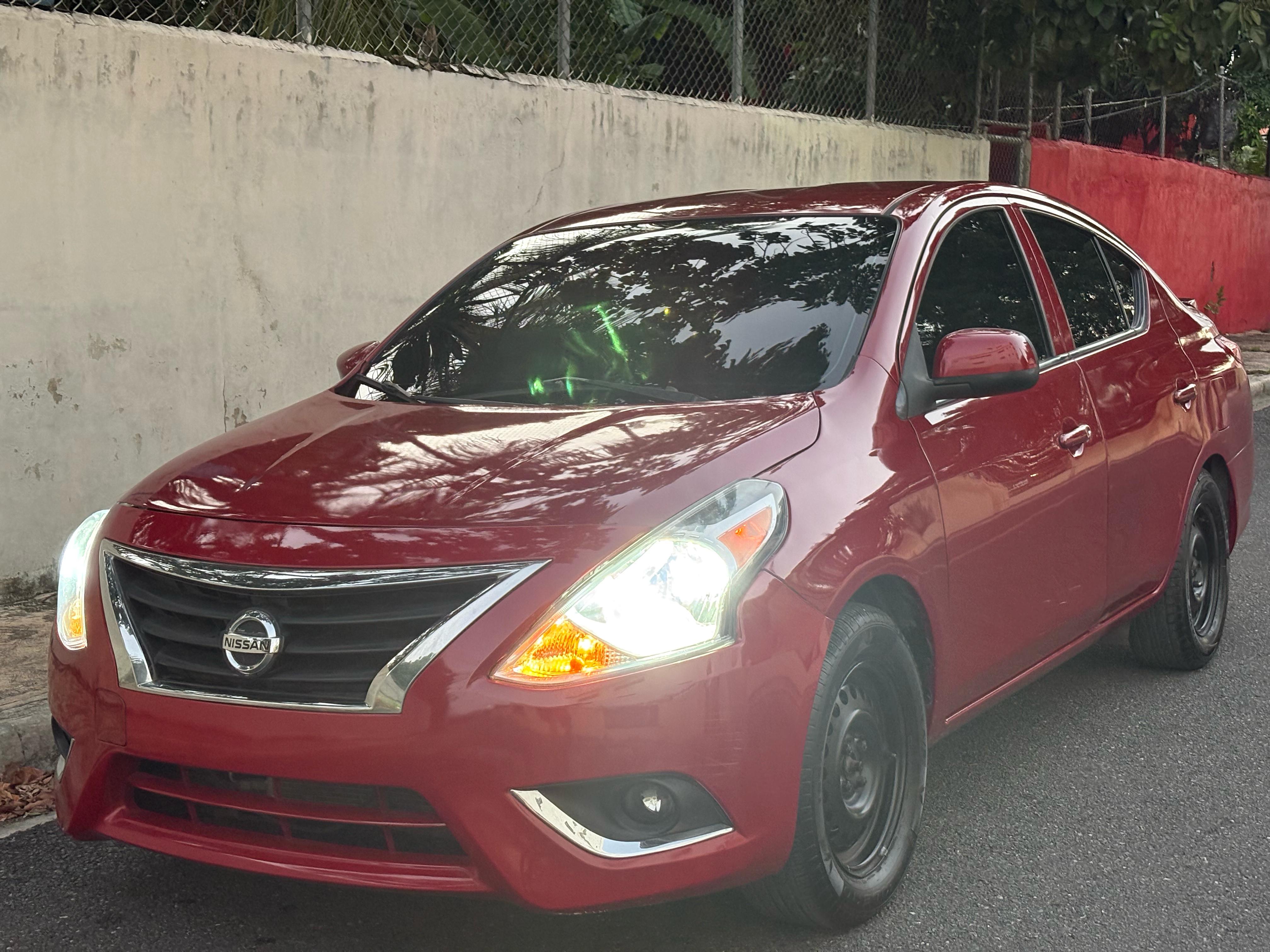 carros - Nissan Versa 2015   