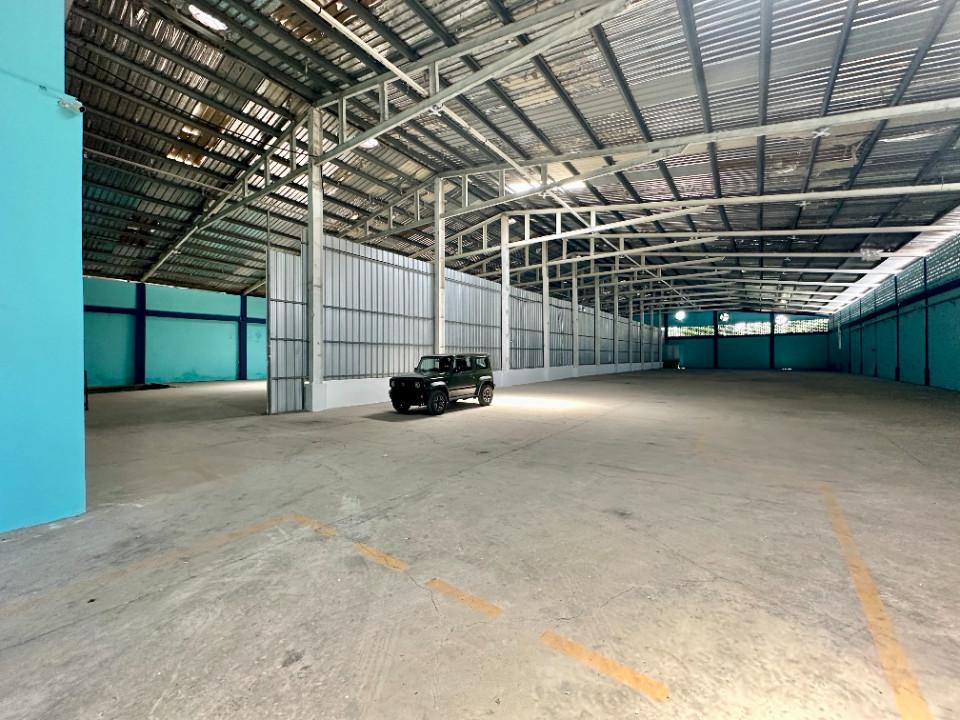 otros inmuebles - Nave Industrial en ENSANCHE PEREZ SANTIAGO 6
