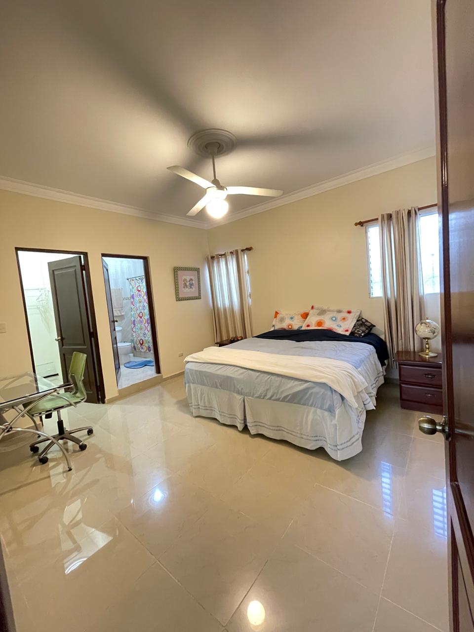 casas - CASA EN VENTA PROXIMO A VILLA OLGA, SANTIAGO. 7