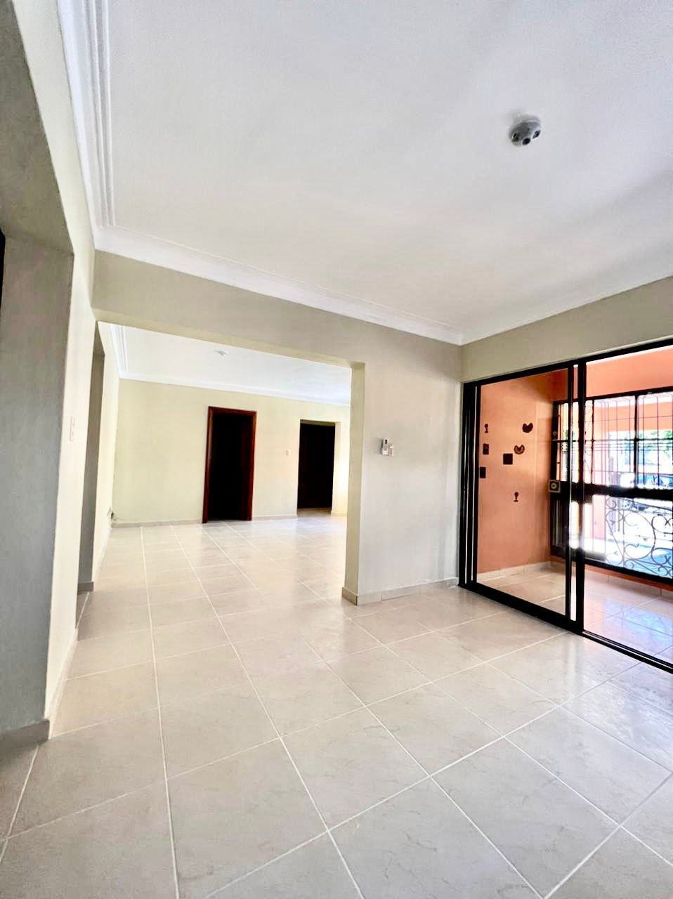 apartamentos - Urbanización Real.   - Sin intermediarios-  Amplio departamento Clásico  3 habit 8