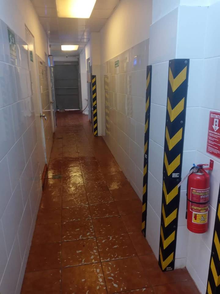 oficinas y locales comerciales - Alquiler de edificio comercial en villa consuelo  1